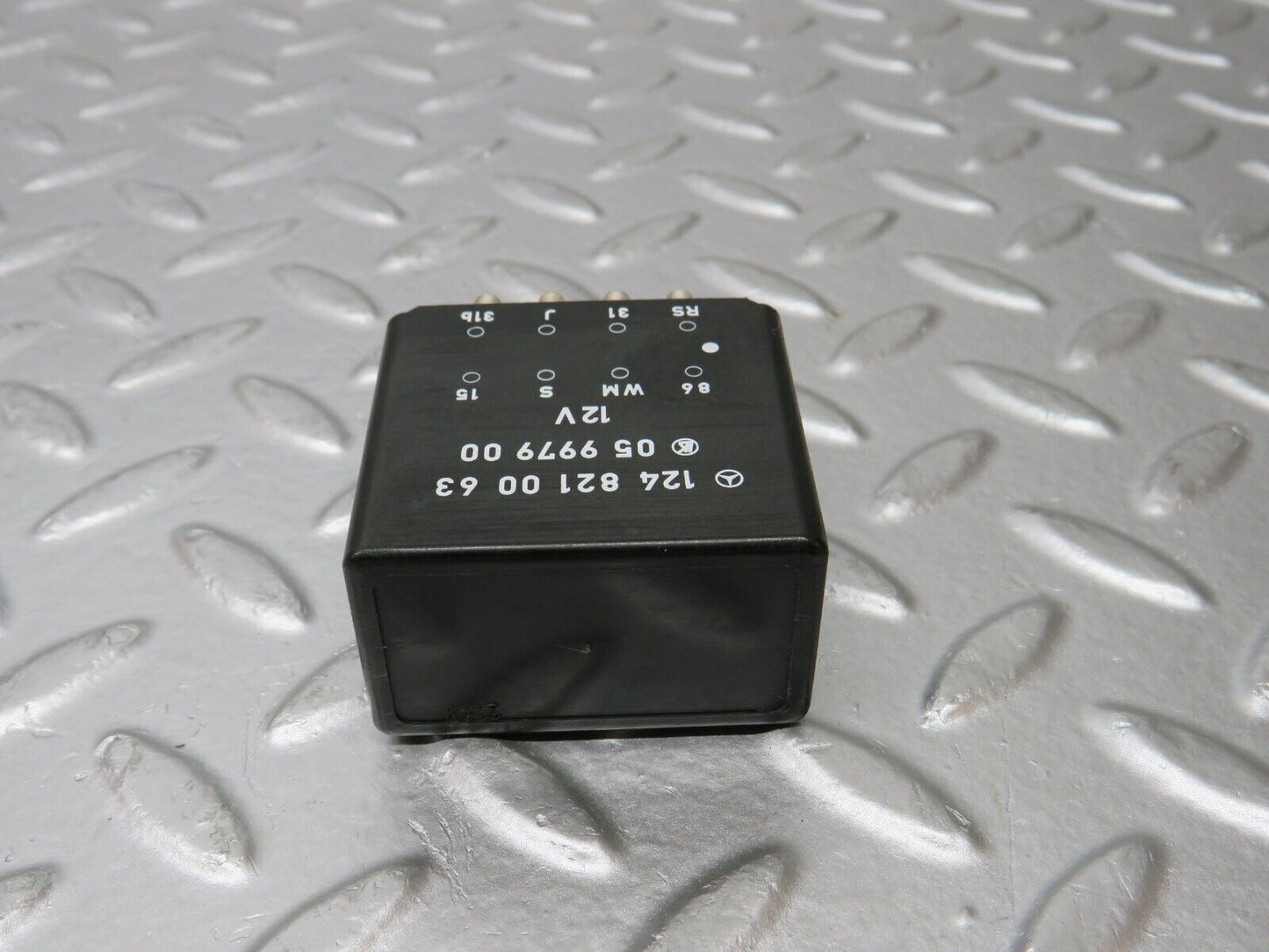 31271 Mercedes-Benz S124 220TE Wagon Rear Windscreen Wiper Relay 1248210063