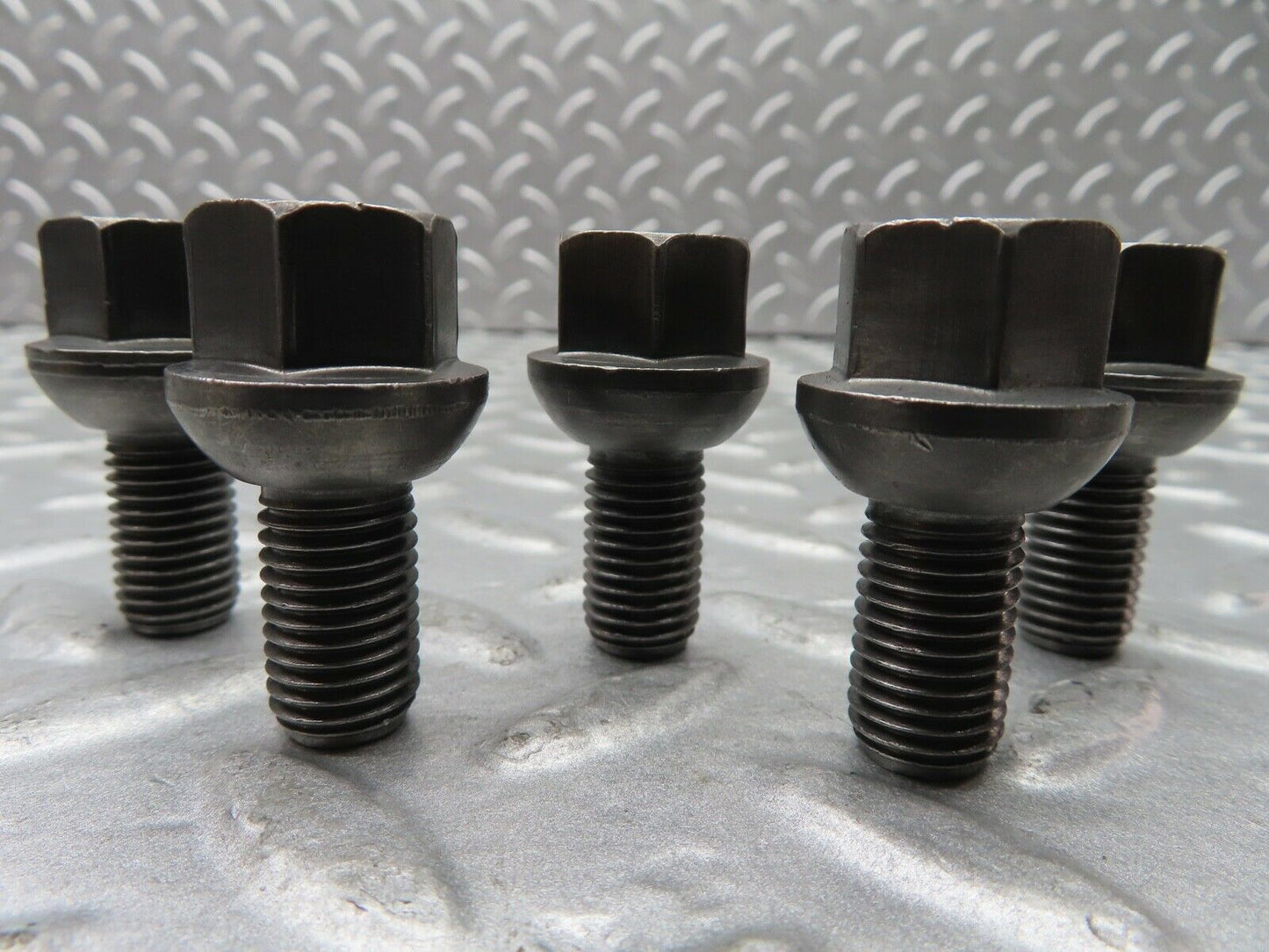 20535 Mercedes-Benz 5x Alloy Wheel Lug Bolt M12x1.5