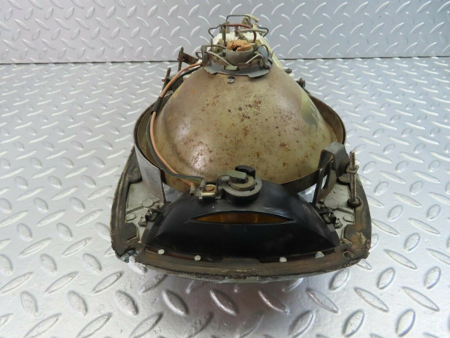 10635 Mercedes-Benz W115 Pre Facelift Headlight Hella Left or Right