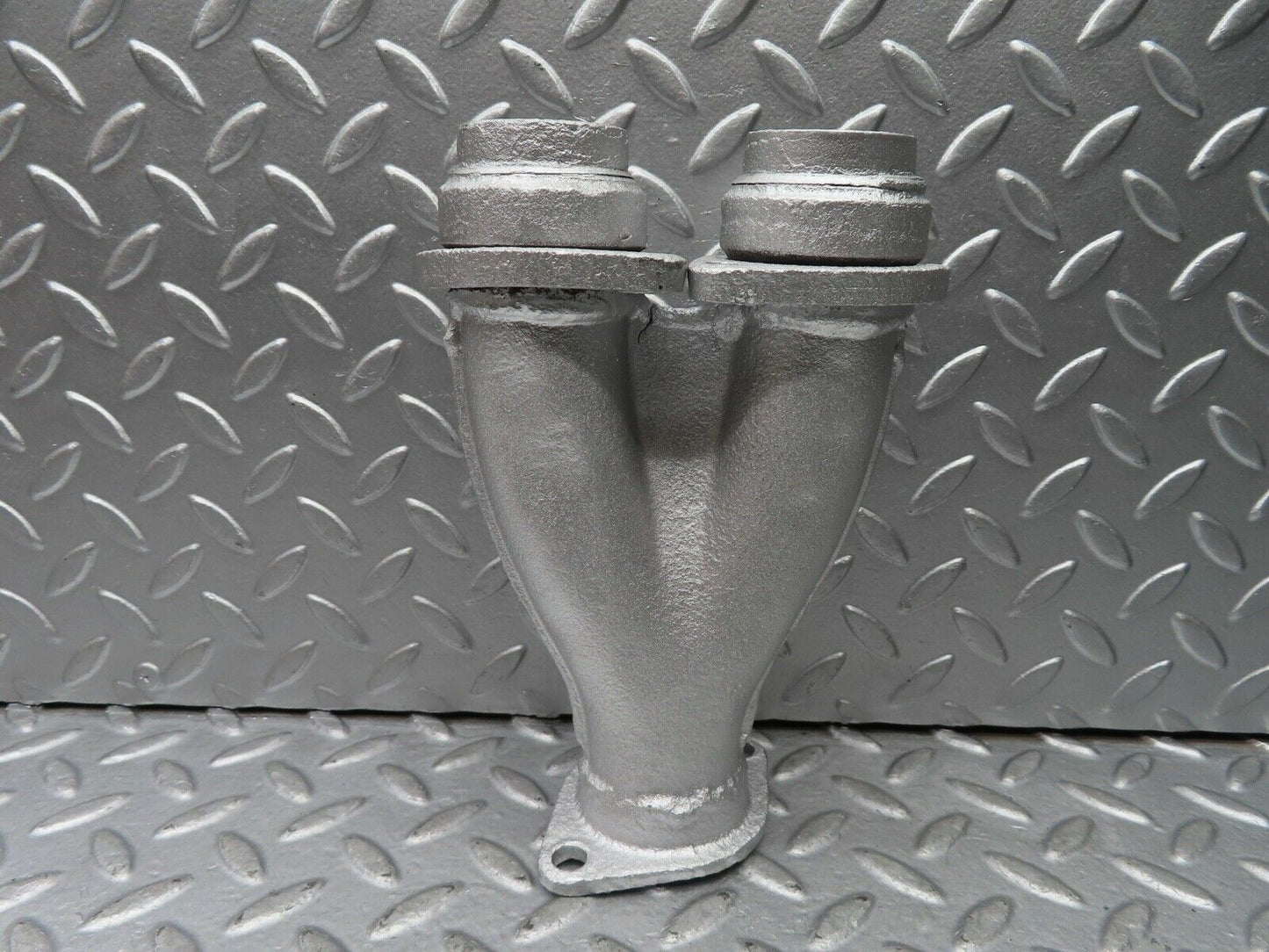 20397 Mercedes-Benz W114 280CE Coupe Exhaust Pipe Connector