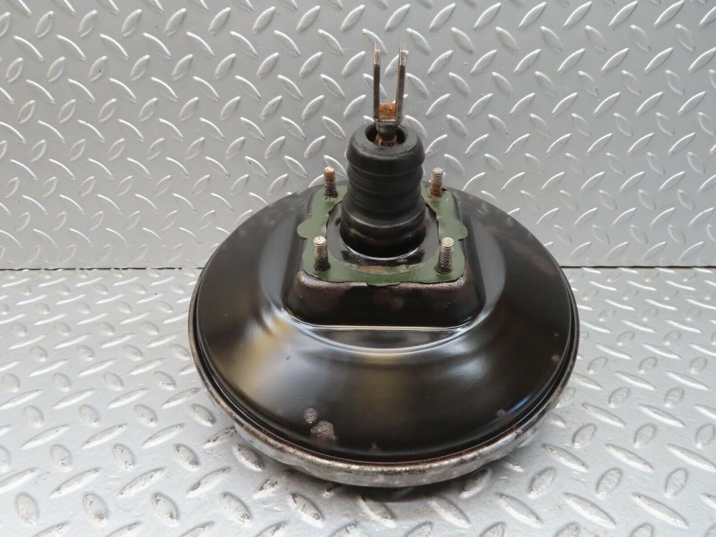13665 Mercedes-Benz W123 200 Brake Booster Bendix