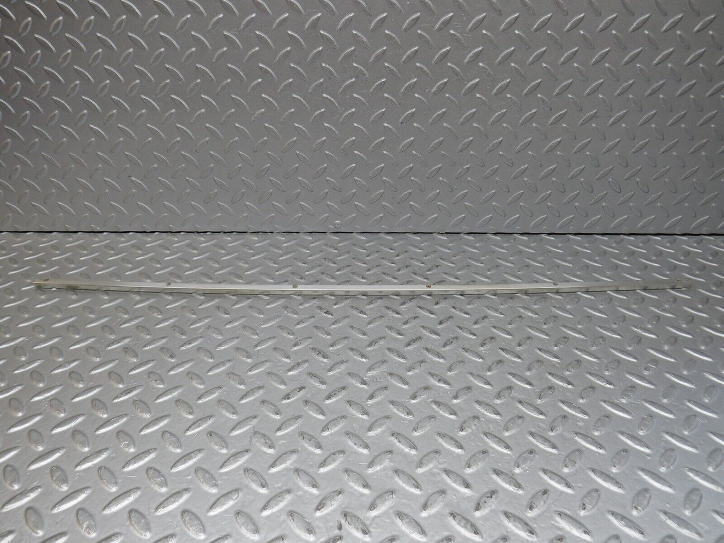 36953 Mercedes-Benz C126 420SEC Coupe Sunroof Chrome Trim