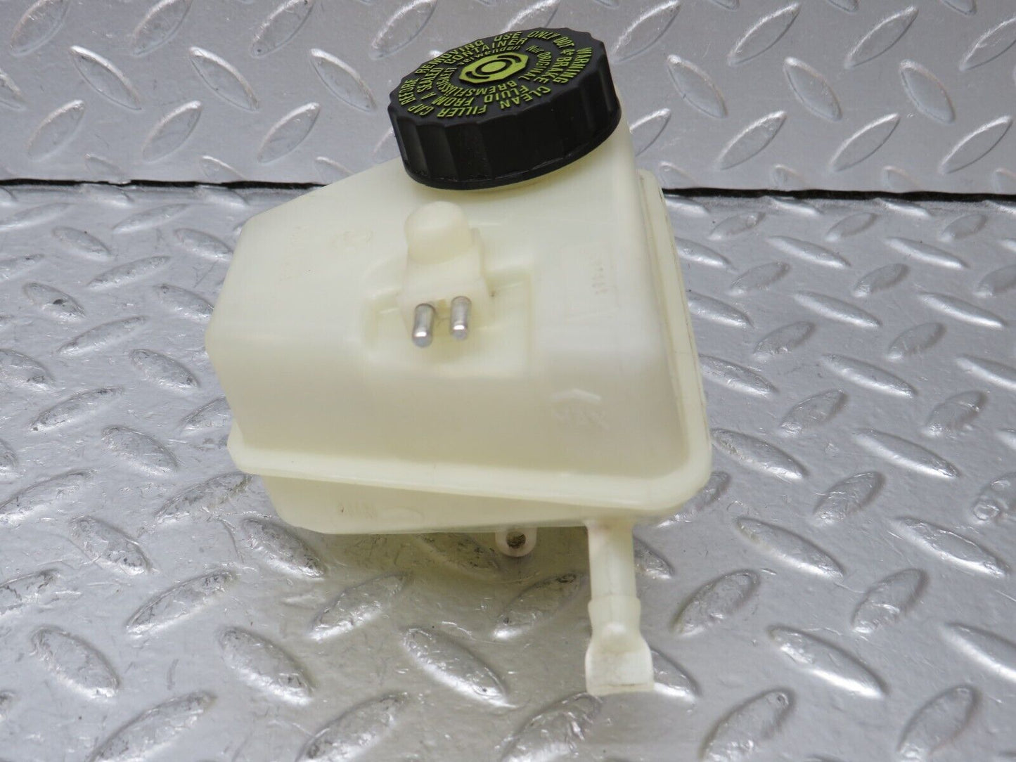 34776 Mercedes-Benz W210 320E Brake Fluid Reservoir Tank 2024300202