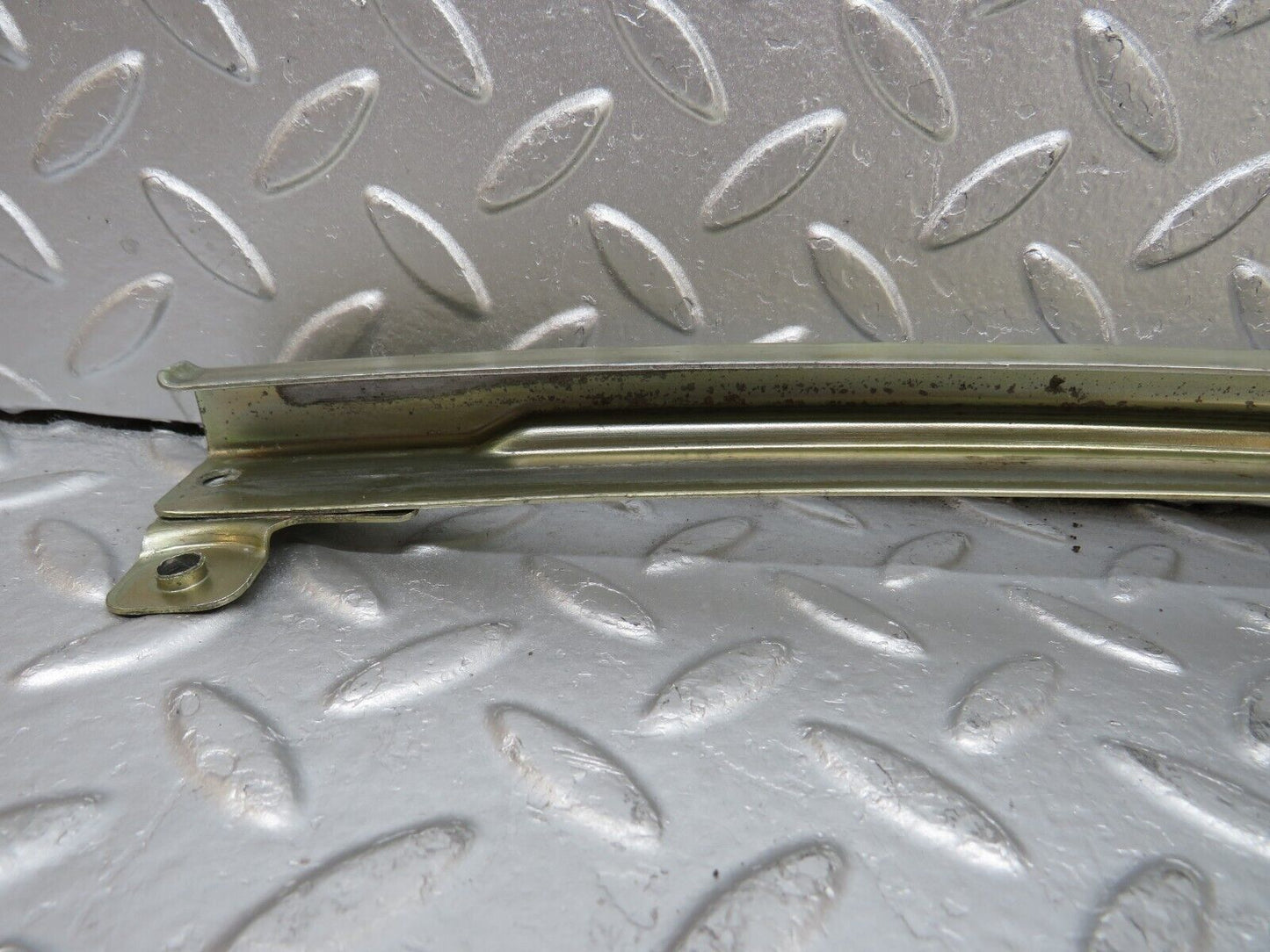 33255 Mercedes-Benz W202 C180 Front Right Door Window Channel