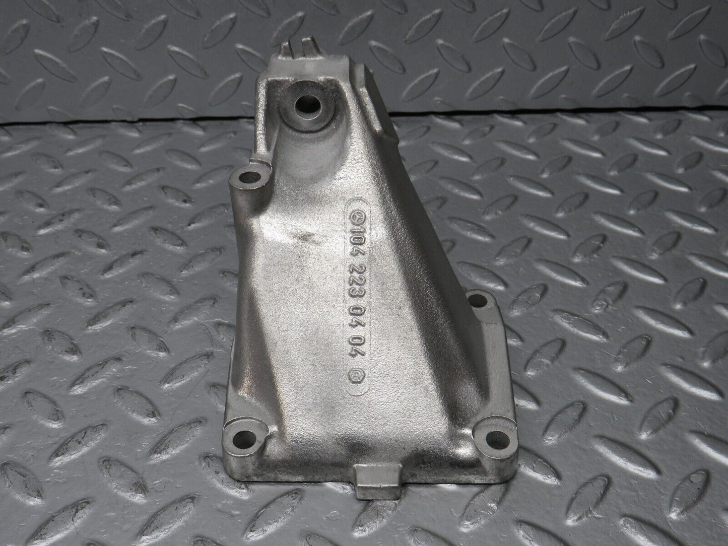 38626 Mercedes-Benz R129 280SL Coupe Engine Mount Bracket Left Side 1042230404