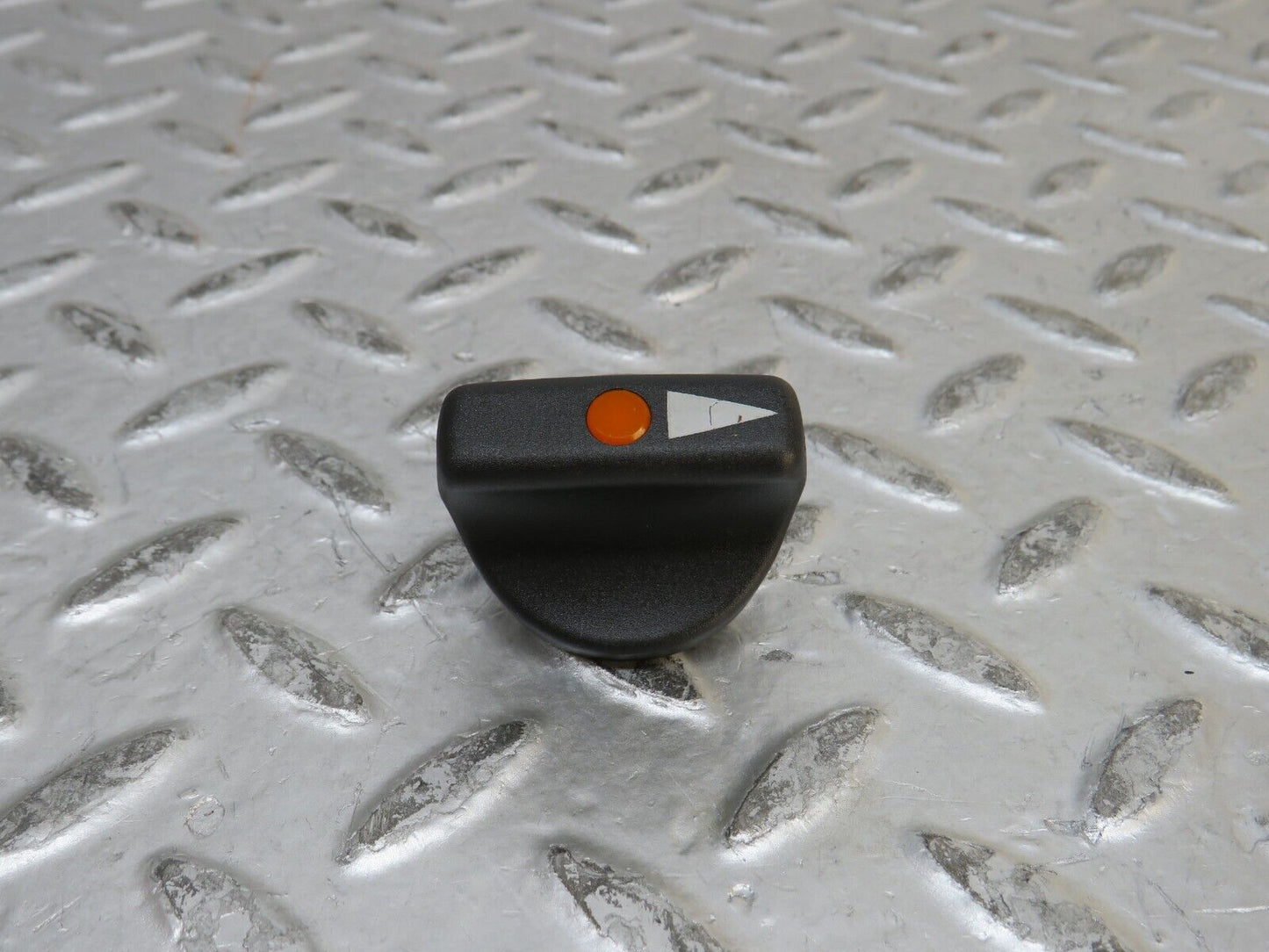 28327 Mercedes-Benz S123 240D Wagon Headlight Switch Knob 1265400083