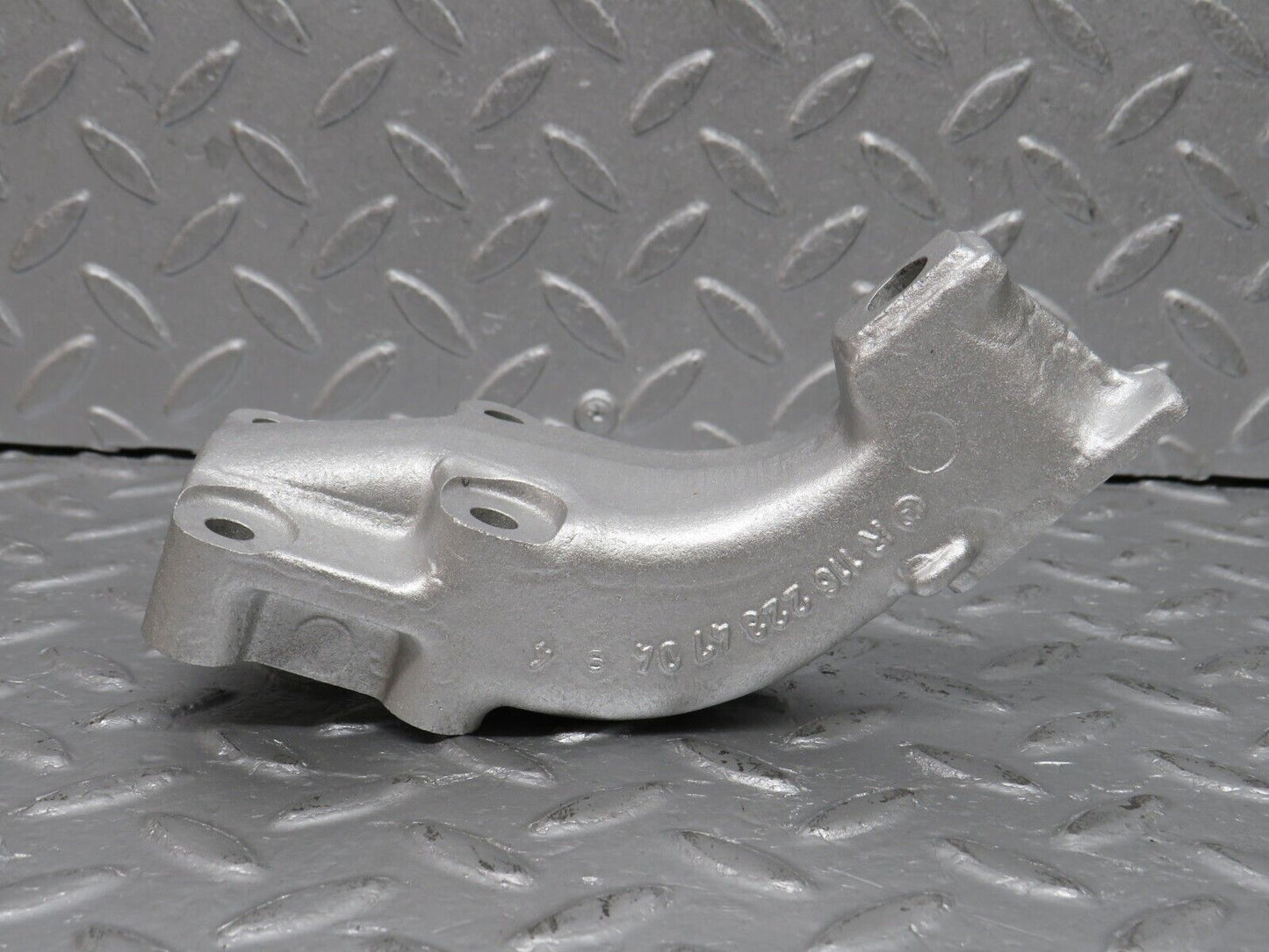 39249 Mercedes-Benz R107 500SL Engine Mount Bracket Right 1162234704