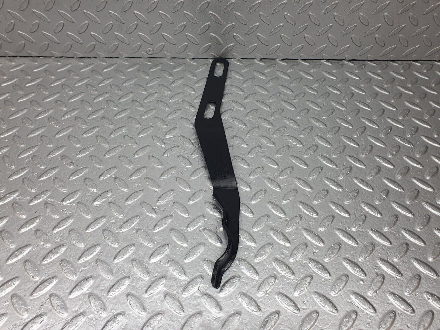 43935 Mercedes-Benz C123 230CE Coupe Exhaust Bracket