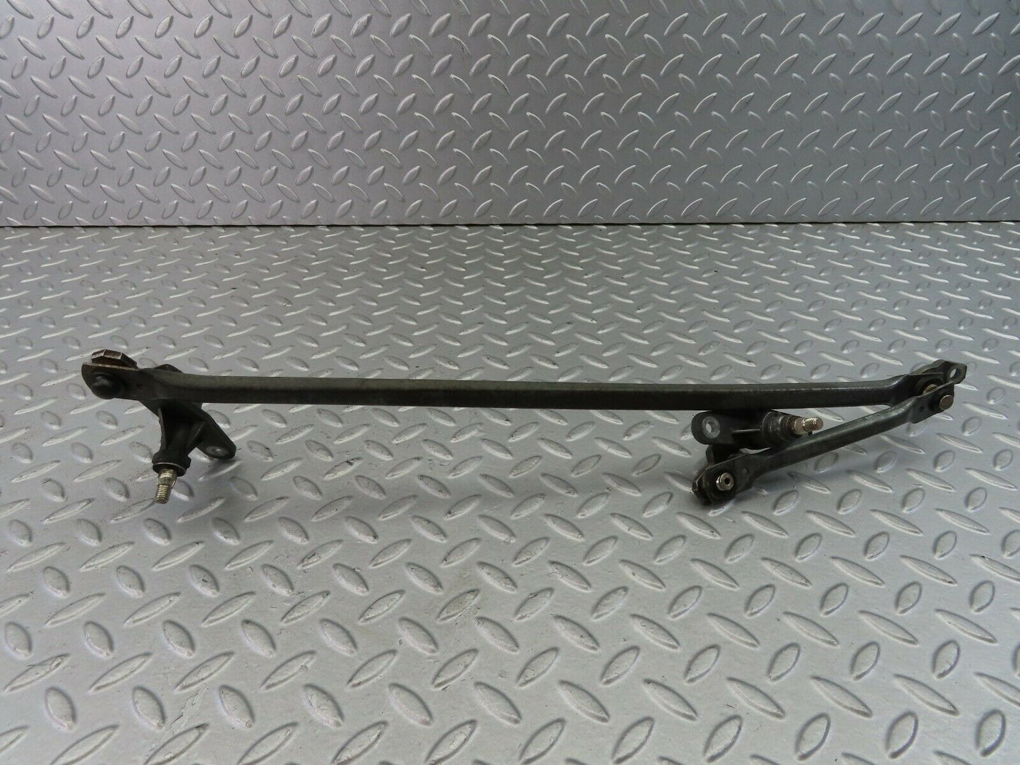 7745 Mercedes-Benz S123 230TE Wagon Windscreen Wiper Linkage
