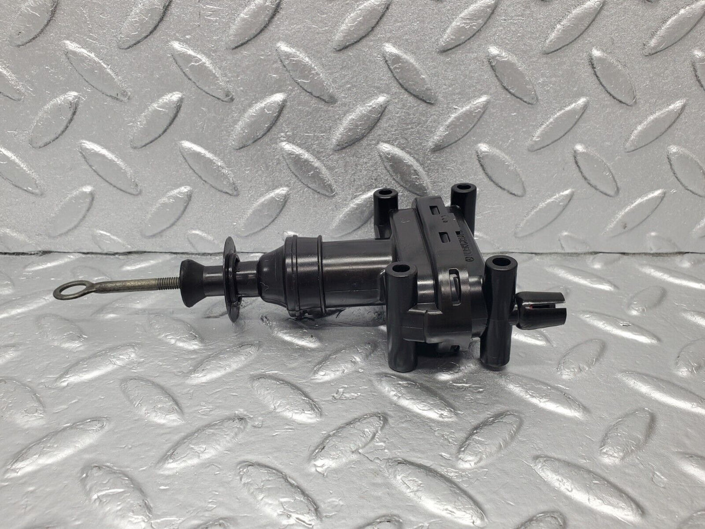 46940 Mercedes-Benz R129 320SL Coupe Left Door Lock Vacuum Actuator