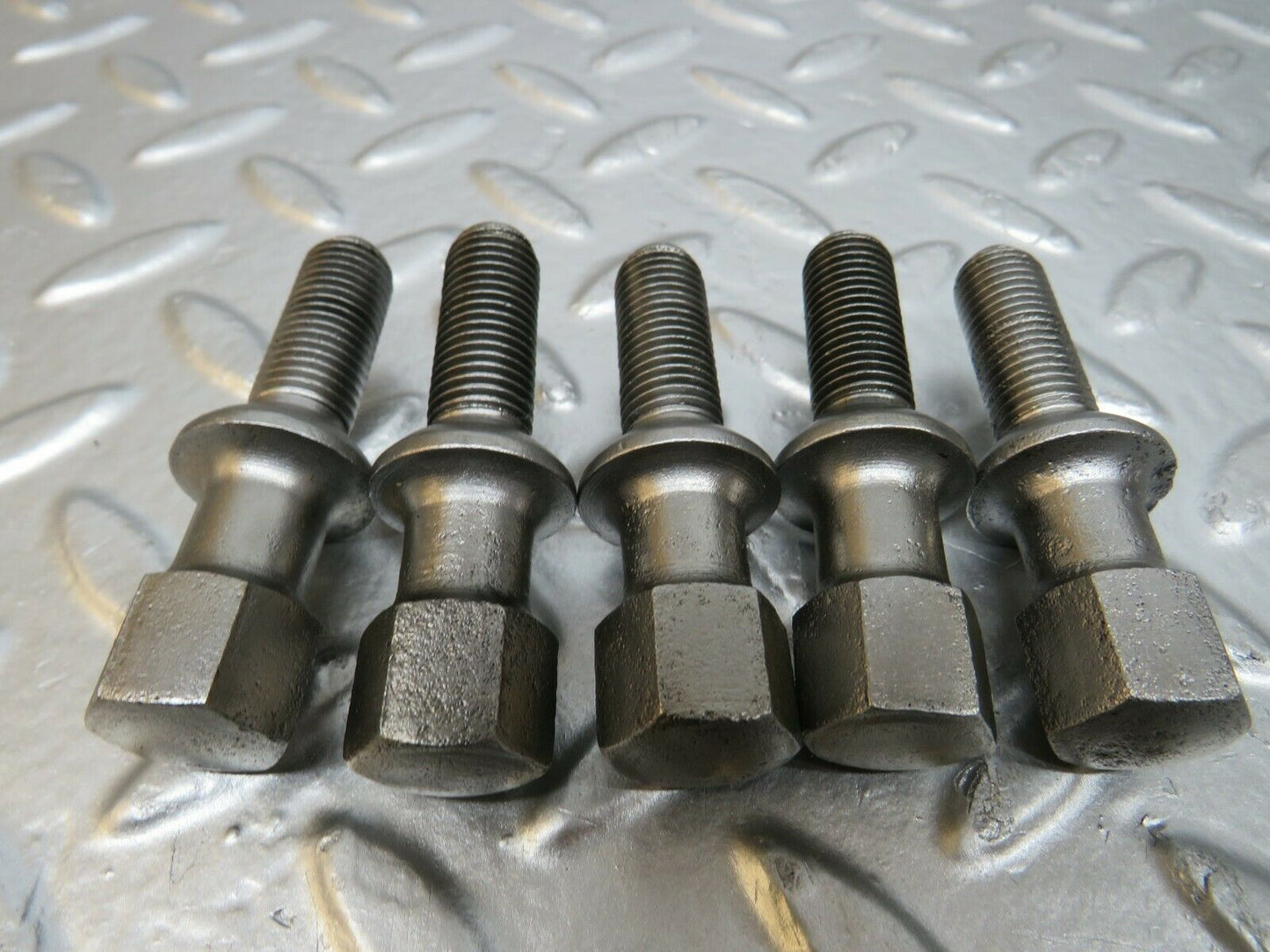 24575 Mercedes-Benz 5x Alloy Wheel Lug Bolt M12x1.5