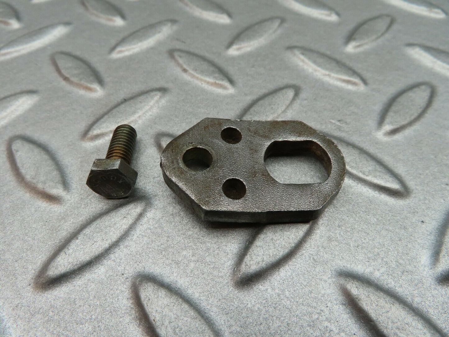 5127 Mercedes-Benz R107 350SL Fuel Injector Bracket