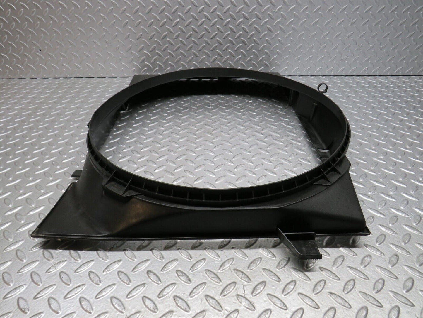 39412 Mercedes-Benz R129 320SL Coupe Radiator Fan Shroud Cover 1295051155 1295000655