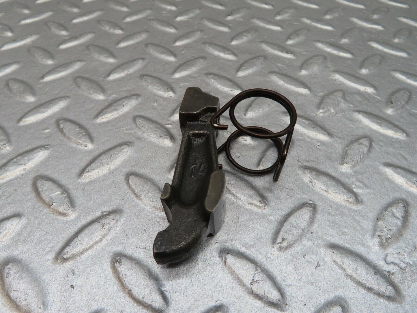 12866 Mercedes-Benz W111 220SE Valve Rocker Arm With Retaining Spring