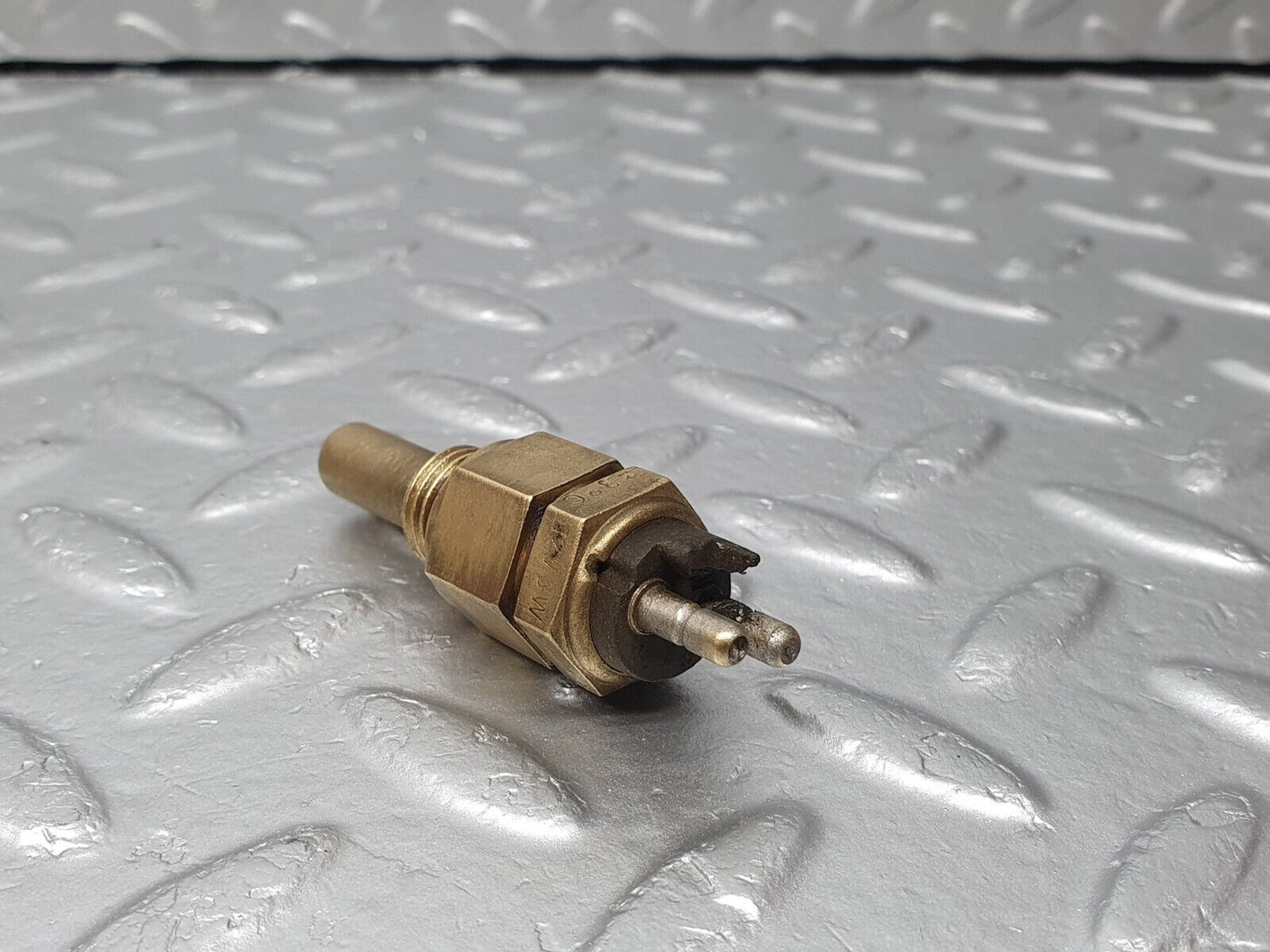 41340 Mercedes-Benz W114 280E Coolant Temperature Sensor VDO