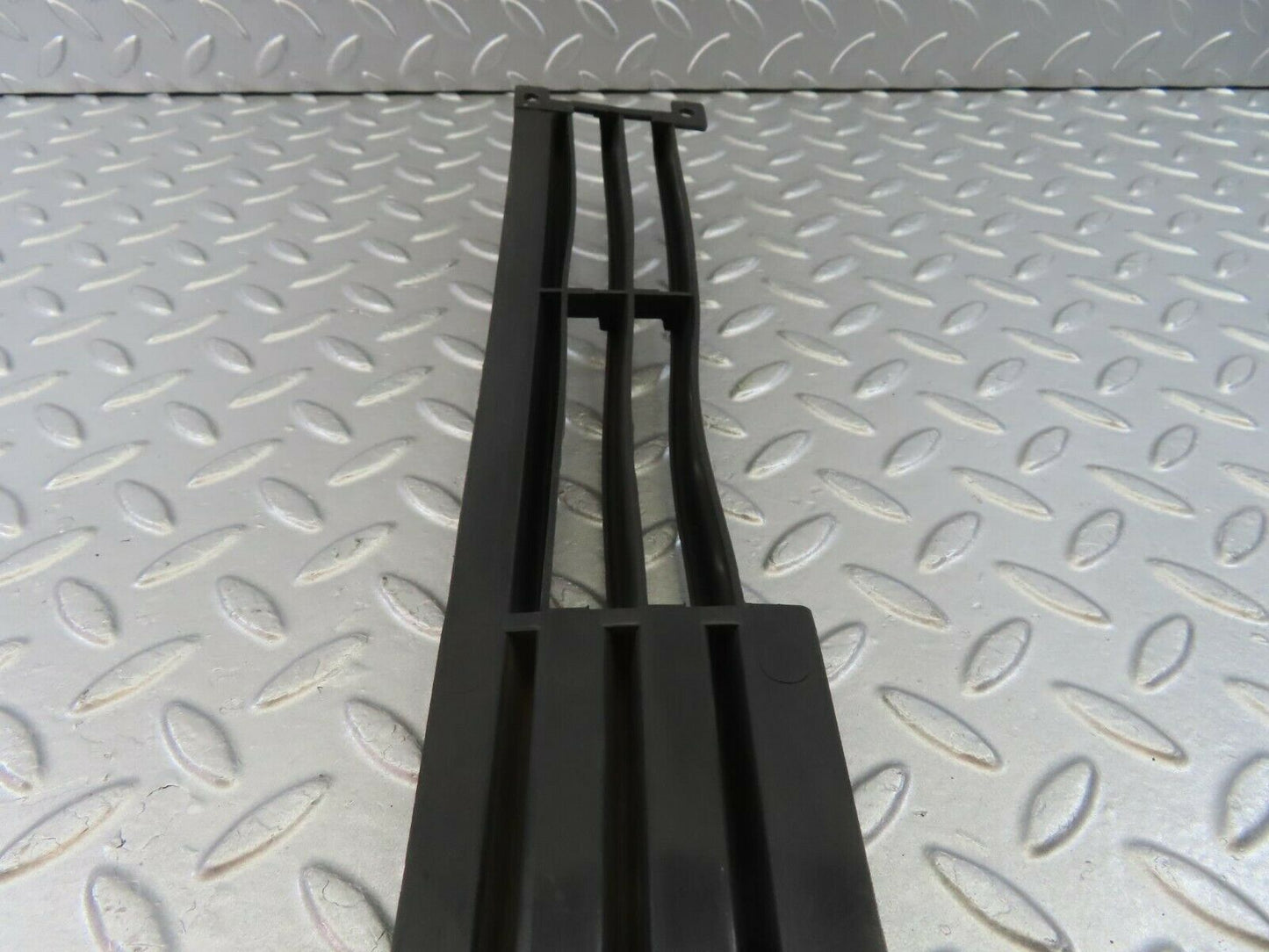 8863 Mercedes-Benz W115 Front Lower Grill Right