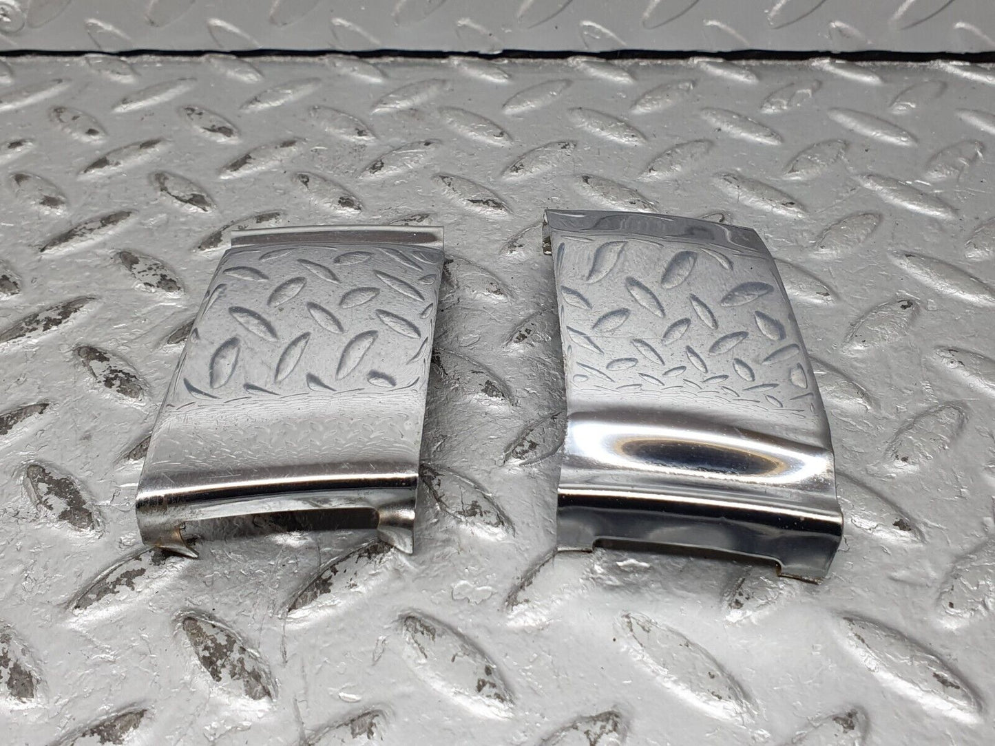 41246 Mercedes-Benz W126 300SE Rear Bumper Cover Chrome Pair