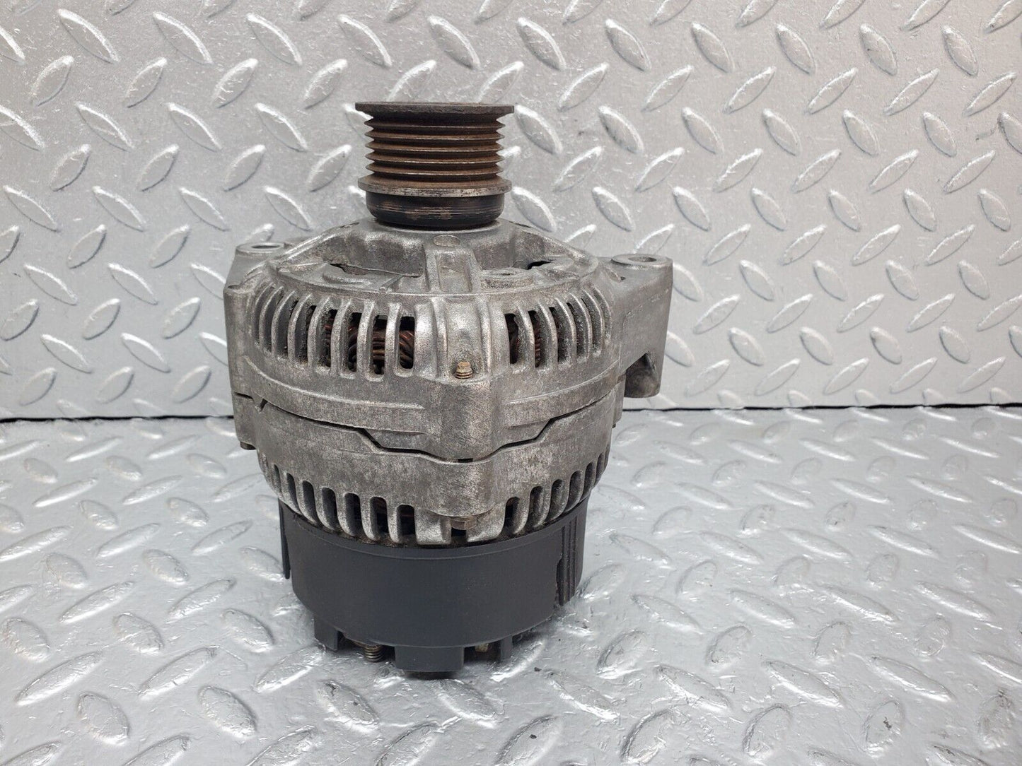 44854 Mercedes-Benz W124 220E Alternator Generator Bosch 0091540202 0123335002