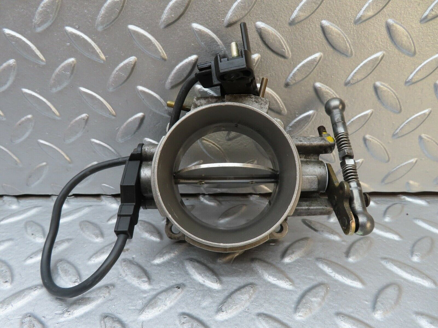 20037 Mercedes-Benz R129 300SL Coupe Throttle Body Valve 0021402853