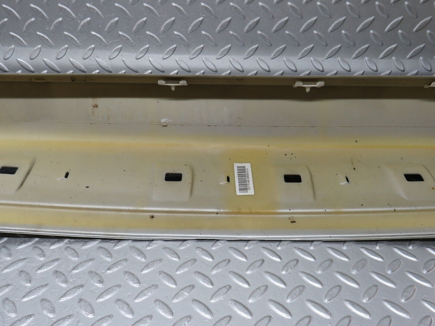34786 Mercedes-Benz W210 320E Side Skirt Left Side 2106908125 2106987930