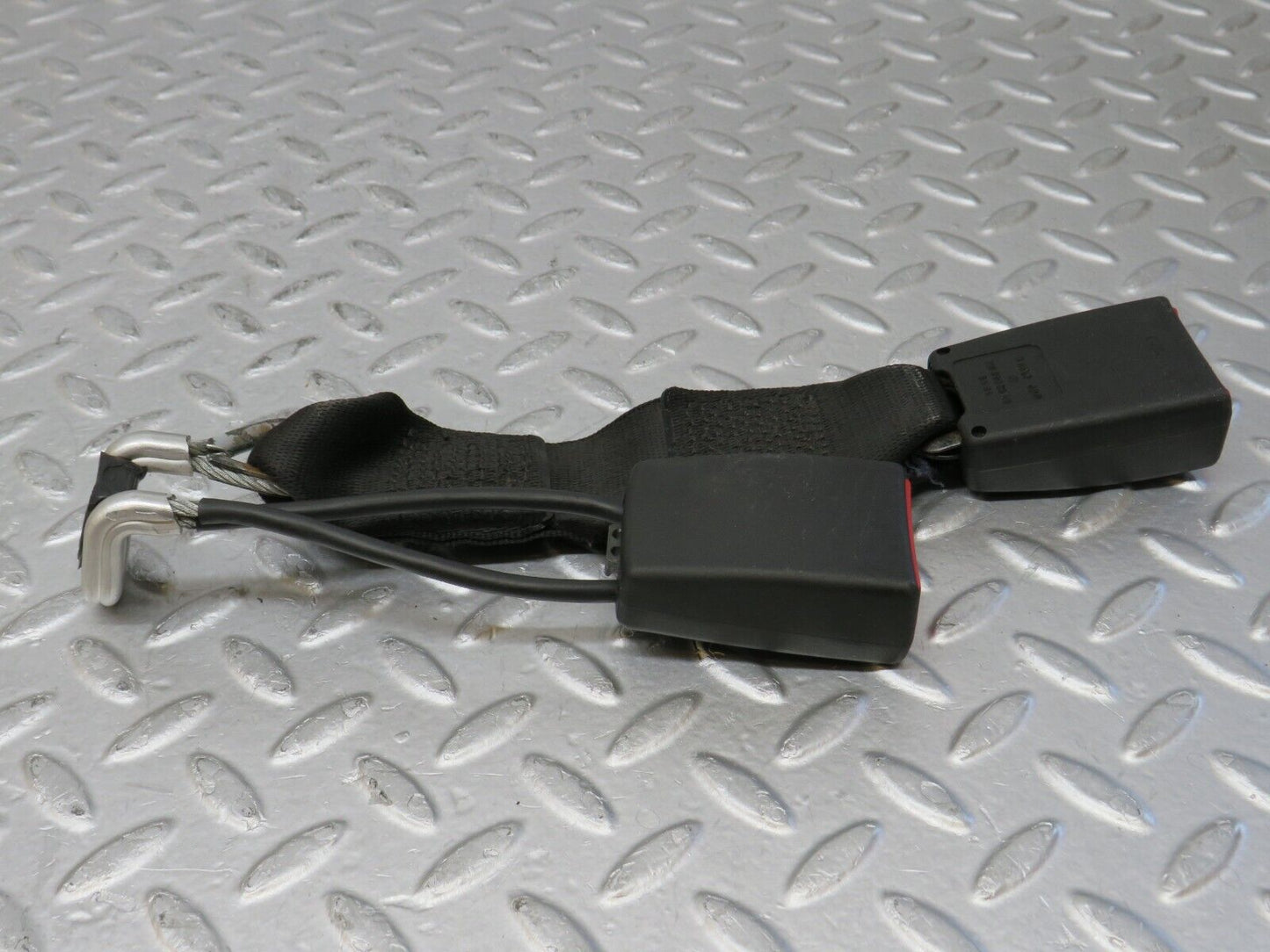 35085 Mercedes-Benz W210 320E Rear Double Seat Belt Buckle 2108600669