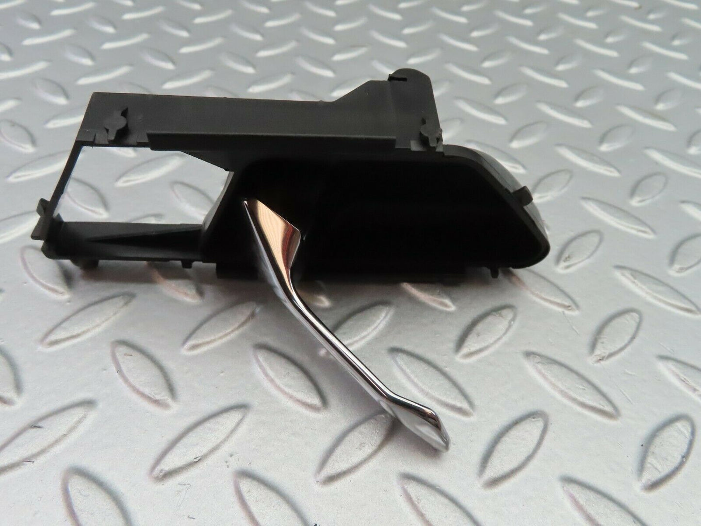 6444 Mercedes-Benz S124 E220 Wagon Front Left Interior Door Handle 1247600161