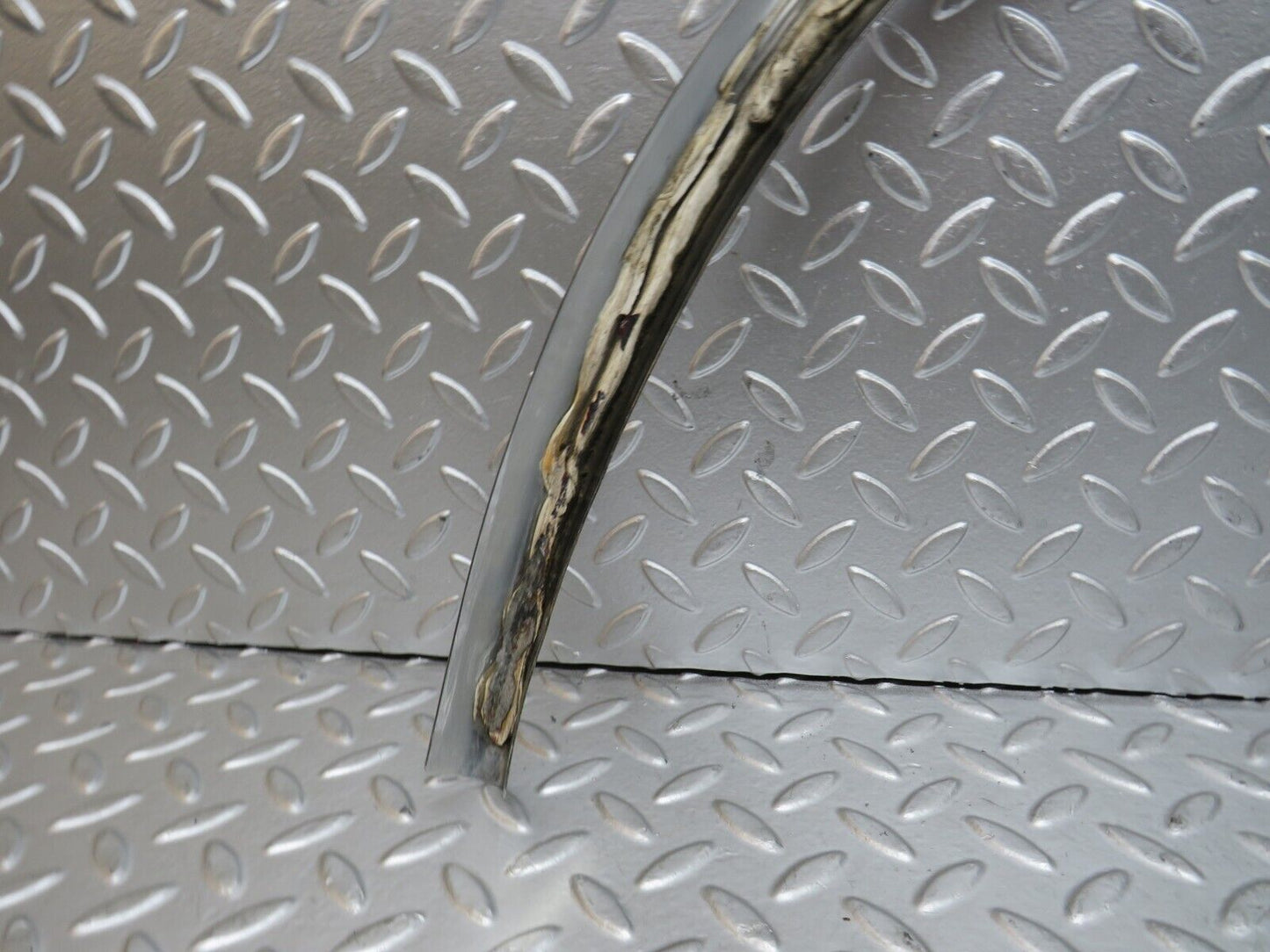 28181 Mercedes-Benz W123 280E Wheel Arch Chrome Fender Wing Trim Rear Left