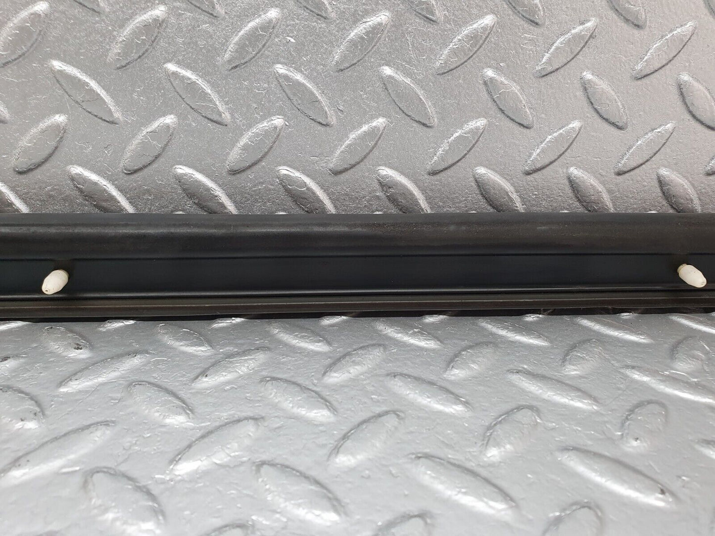 41711 Mercedes-Benz W124 200E Door Lower Sealing Rubber Trim Left