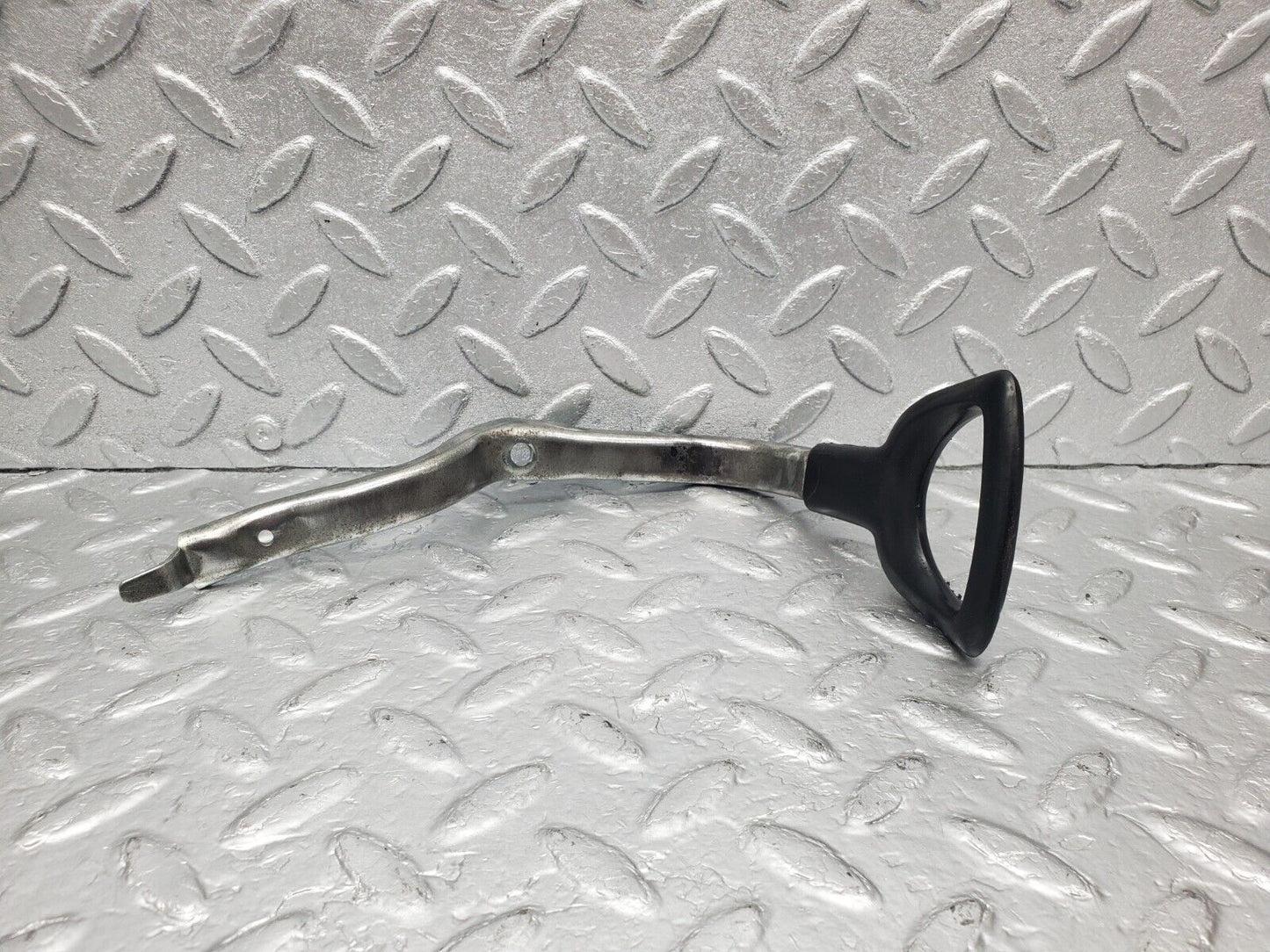 46630 Mercedes-Benz C123 280CE Coupe Front Right Seat Side Height Adjust Handle