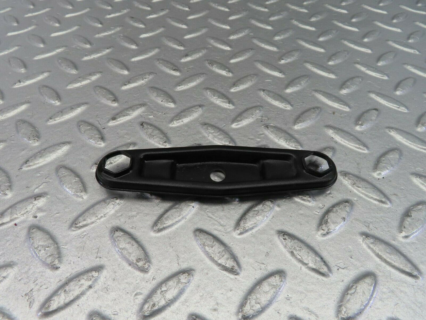 10855 Mercedes-Benz W123 230E Fuel Injector Nozzle Clamp Bracket