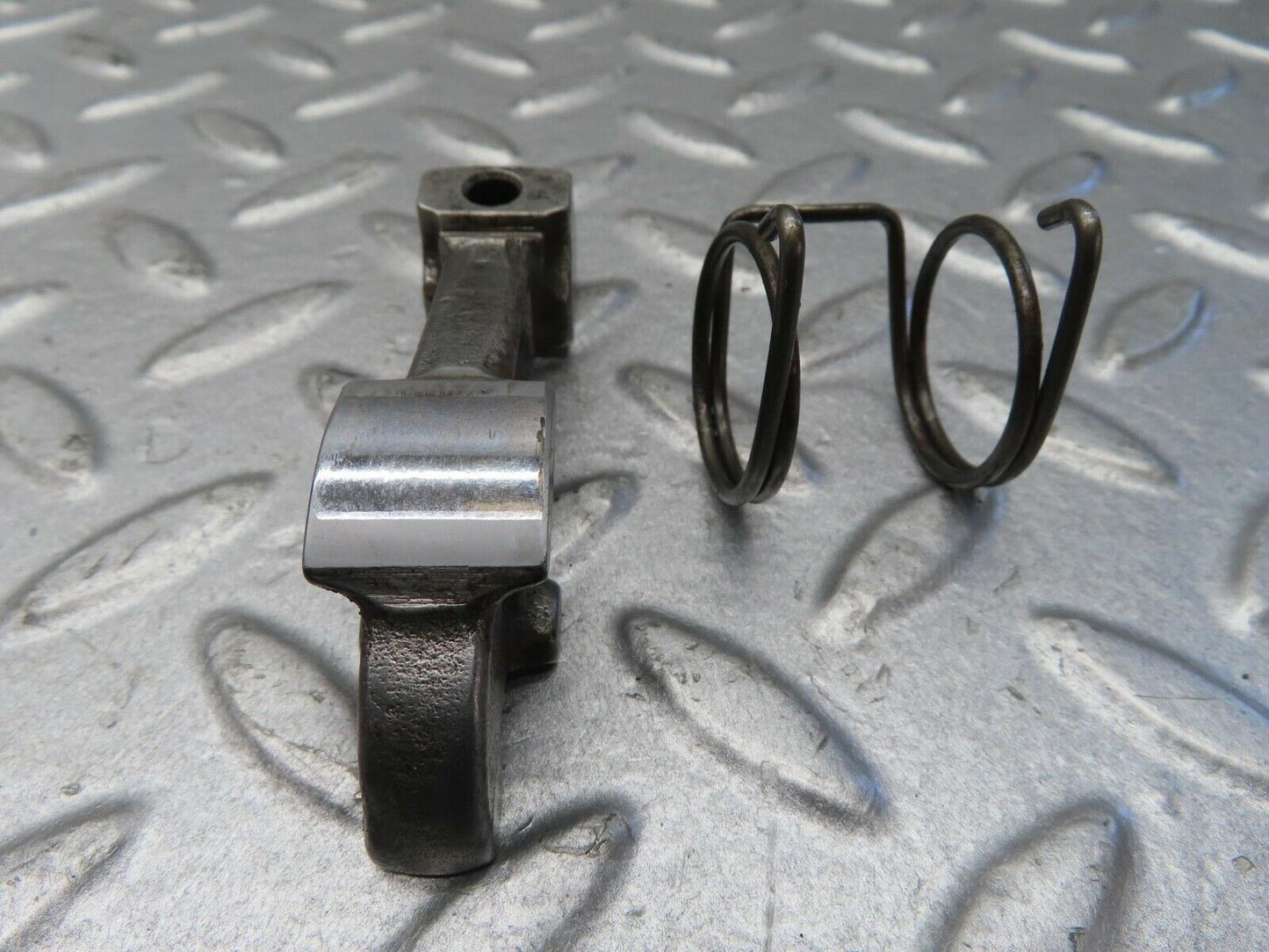 13373 Mercedes-Benz W111 230S Valve Rocker Arm With Retaining Spring