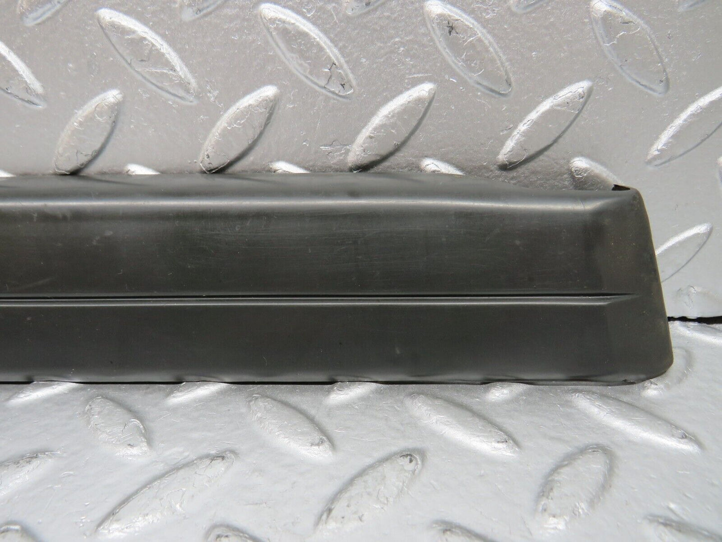 30783 Mercedes-Benz W201 190E Front Left Fender Lower Moulding Trim