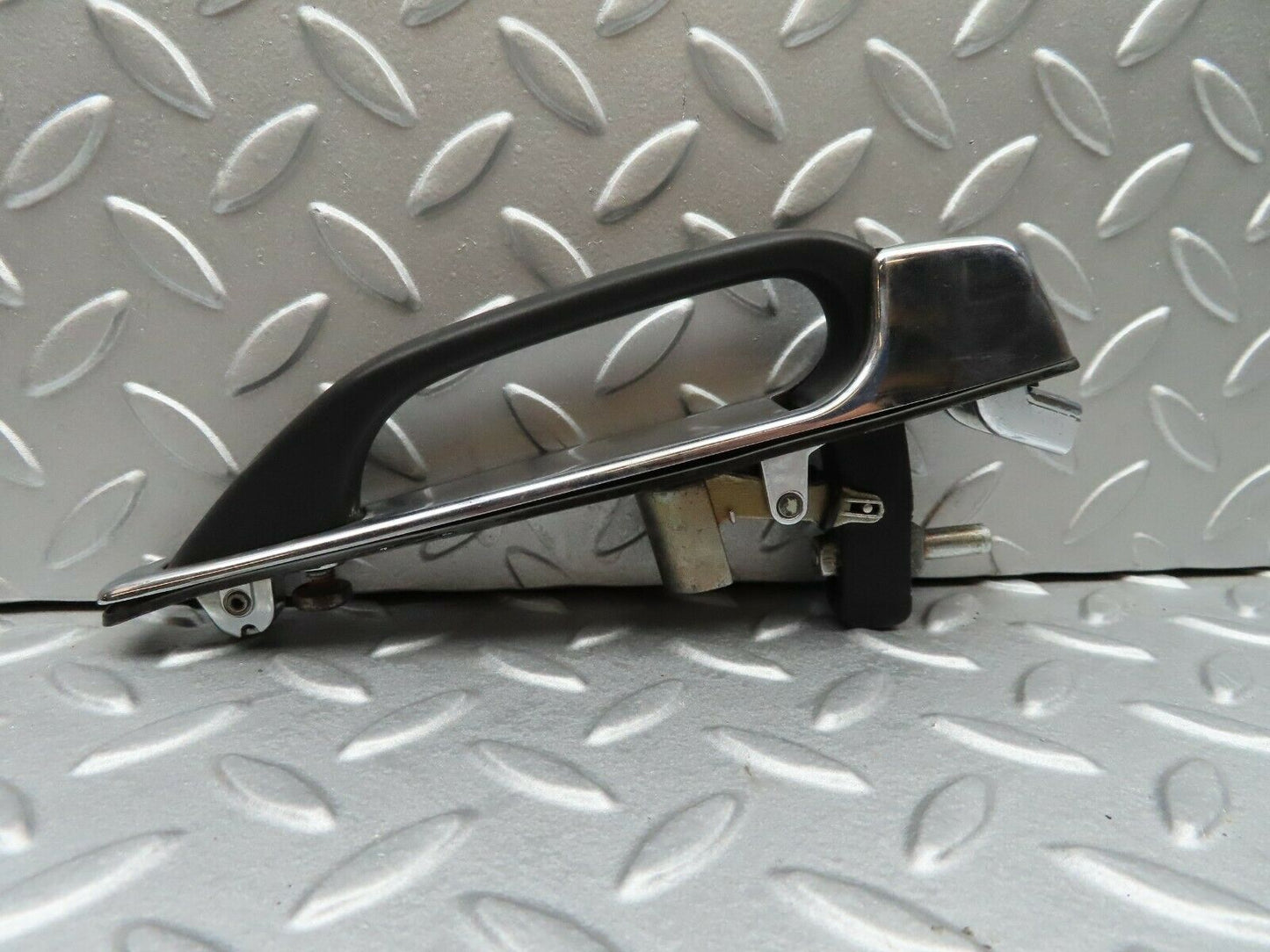 4516 Mercedes-Benz W123 230E Exterior Door Handle Rear 1237600359