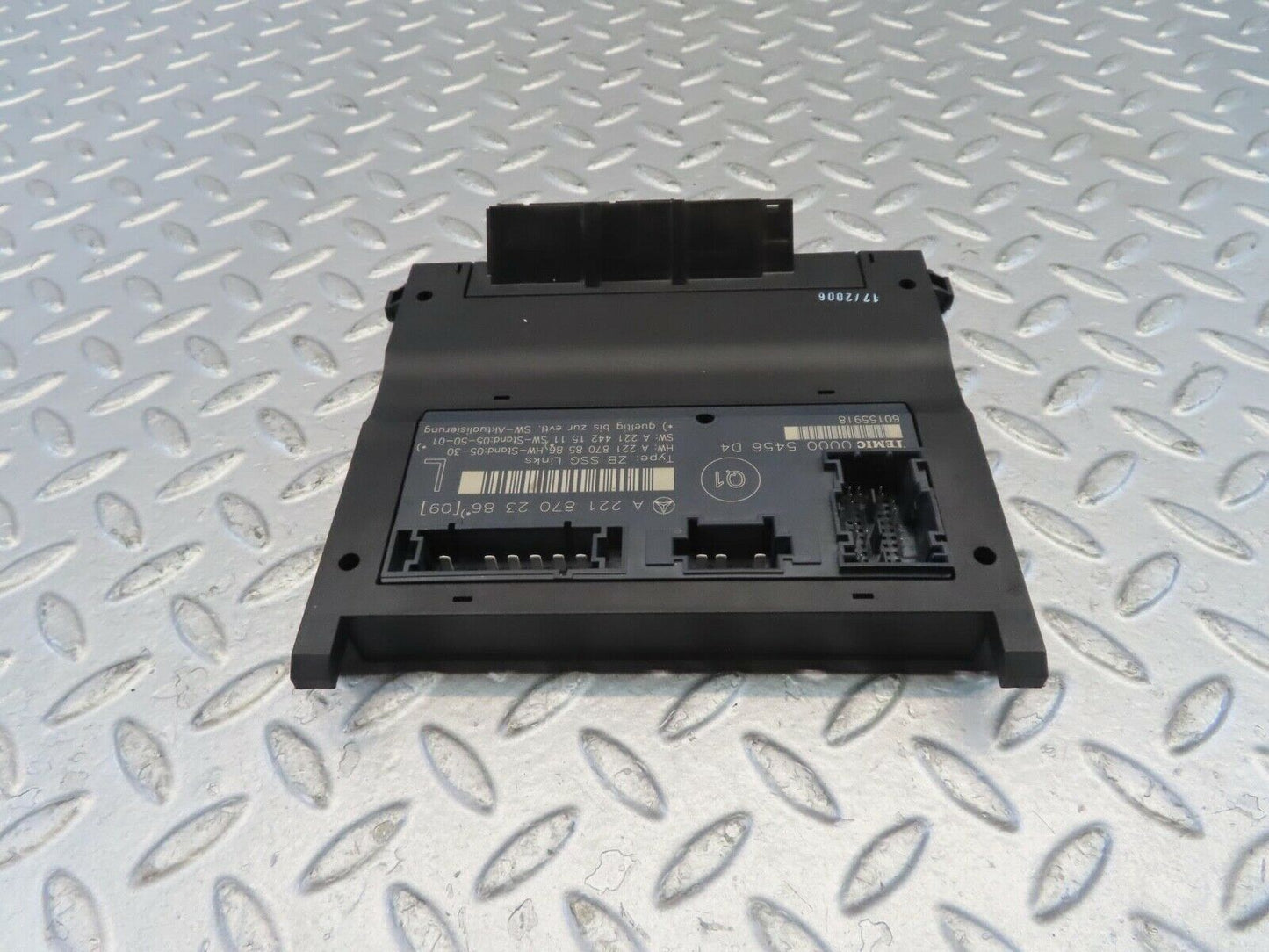 11086 Mercedes-Benz W221 S320 Front Left Seat Control Unit 2218702386