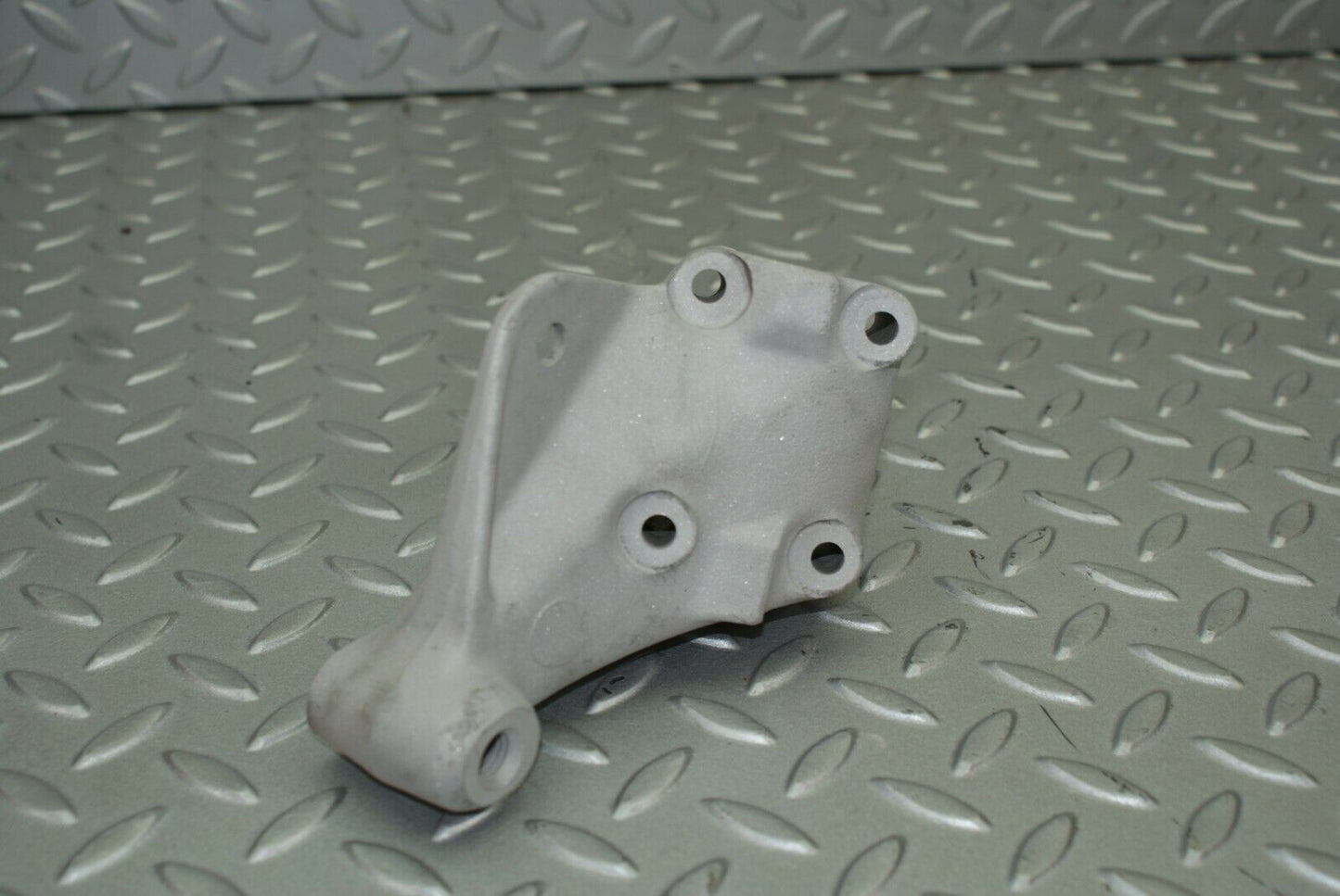 2563 Mercedes-Benz W116 350SE Engine Mount Bracket 1162232904