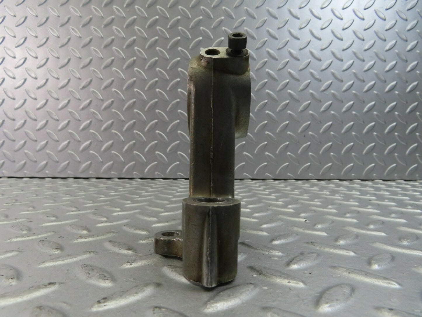10210 Mercedes-Benz W111 220SE Camshaft Tower Bearing 1800515110