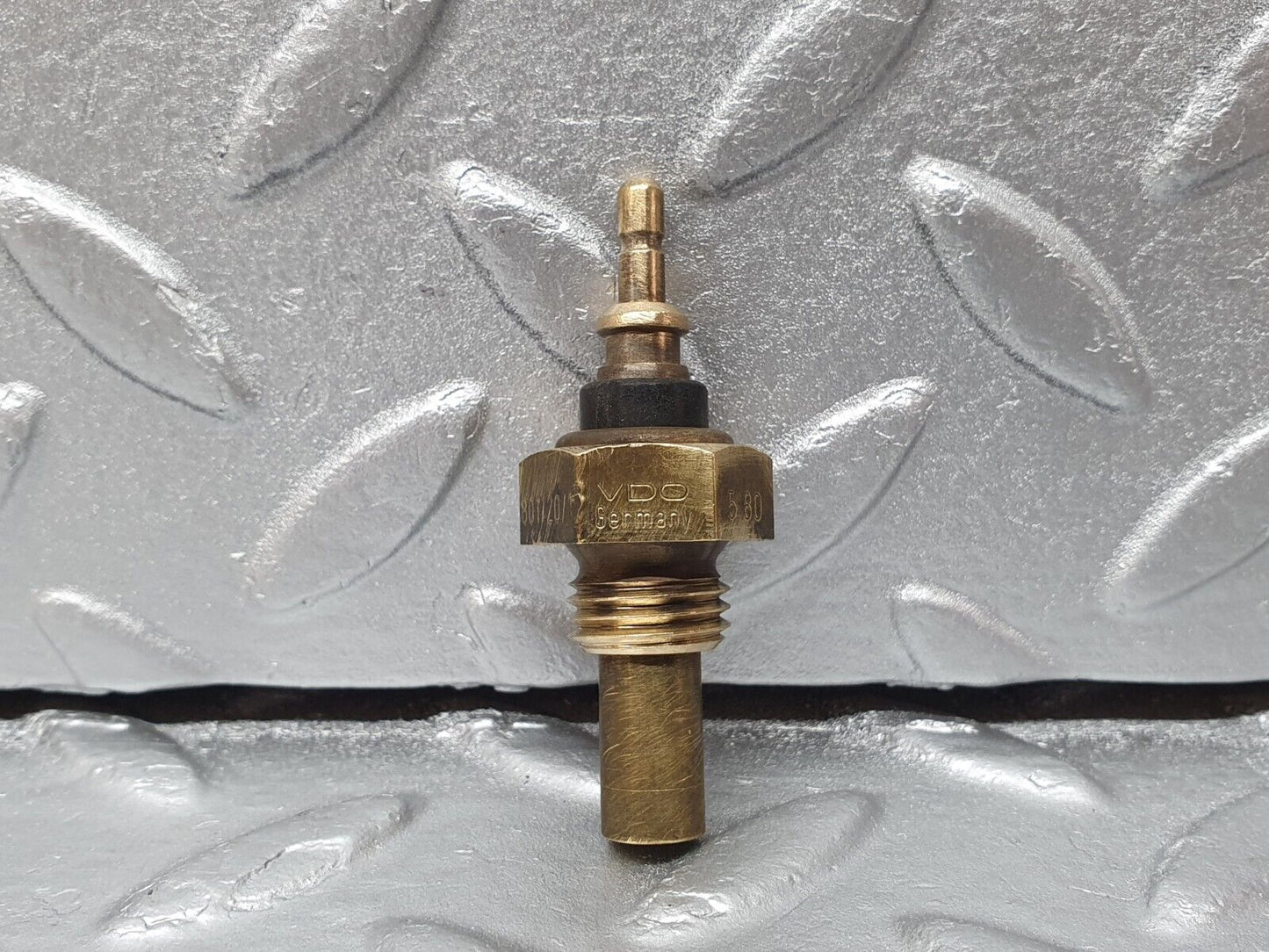 41333 Mercedes-Benz W123 280E Coolant Temperature Sensor VDO 0055421017