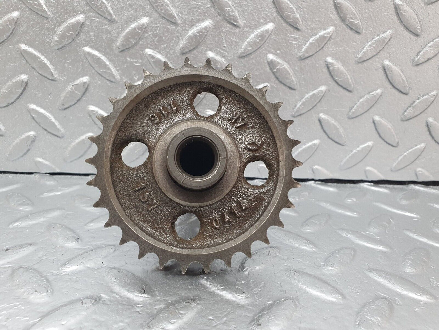 43692 Mercedes-Benz C126 380SEC Coupe Camshaft Intermediate Timing Gear 1161570414