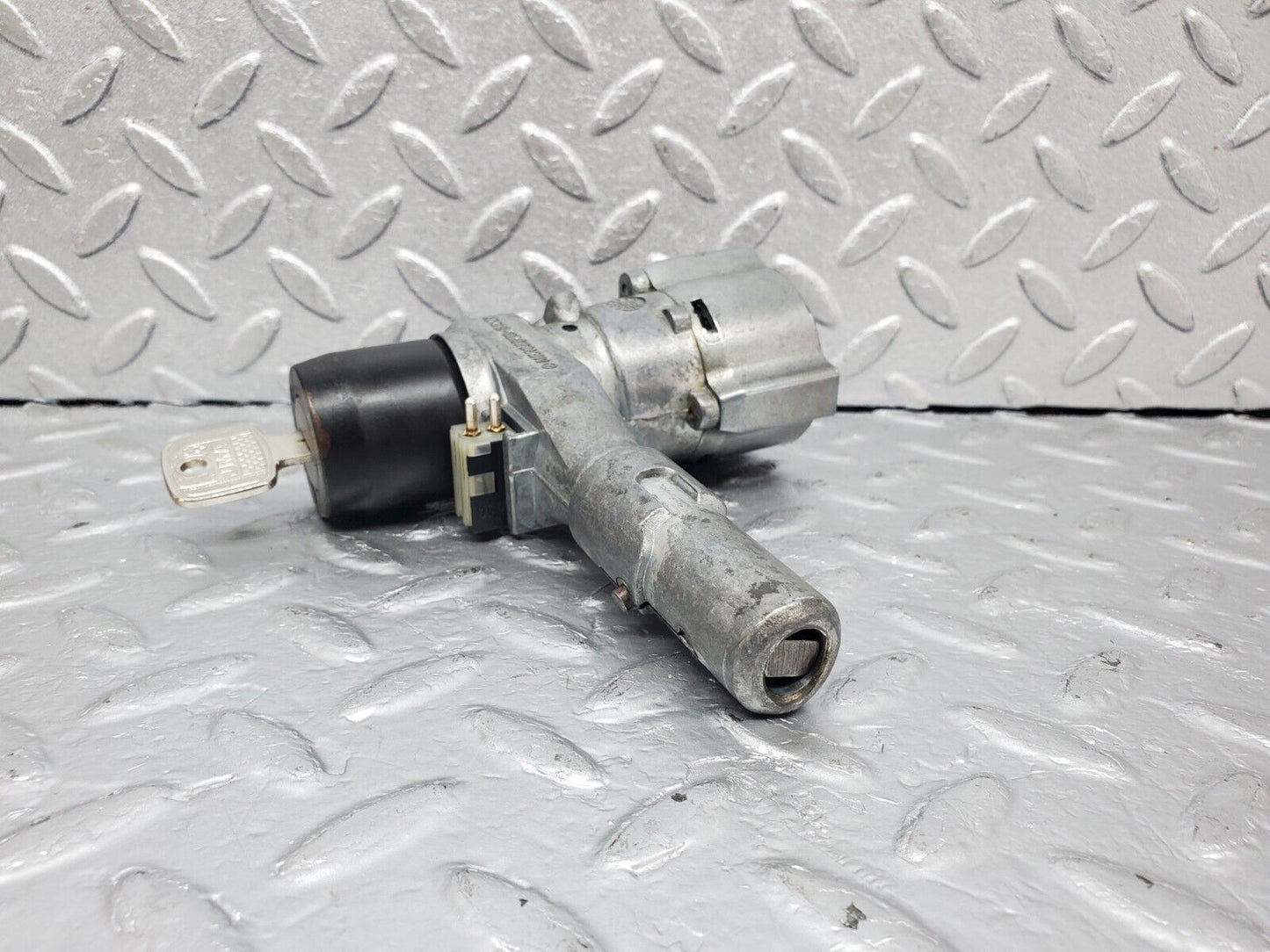 44396 Mercedes-Benz W123 280E Steering Lock Ignition Switch With Key