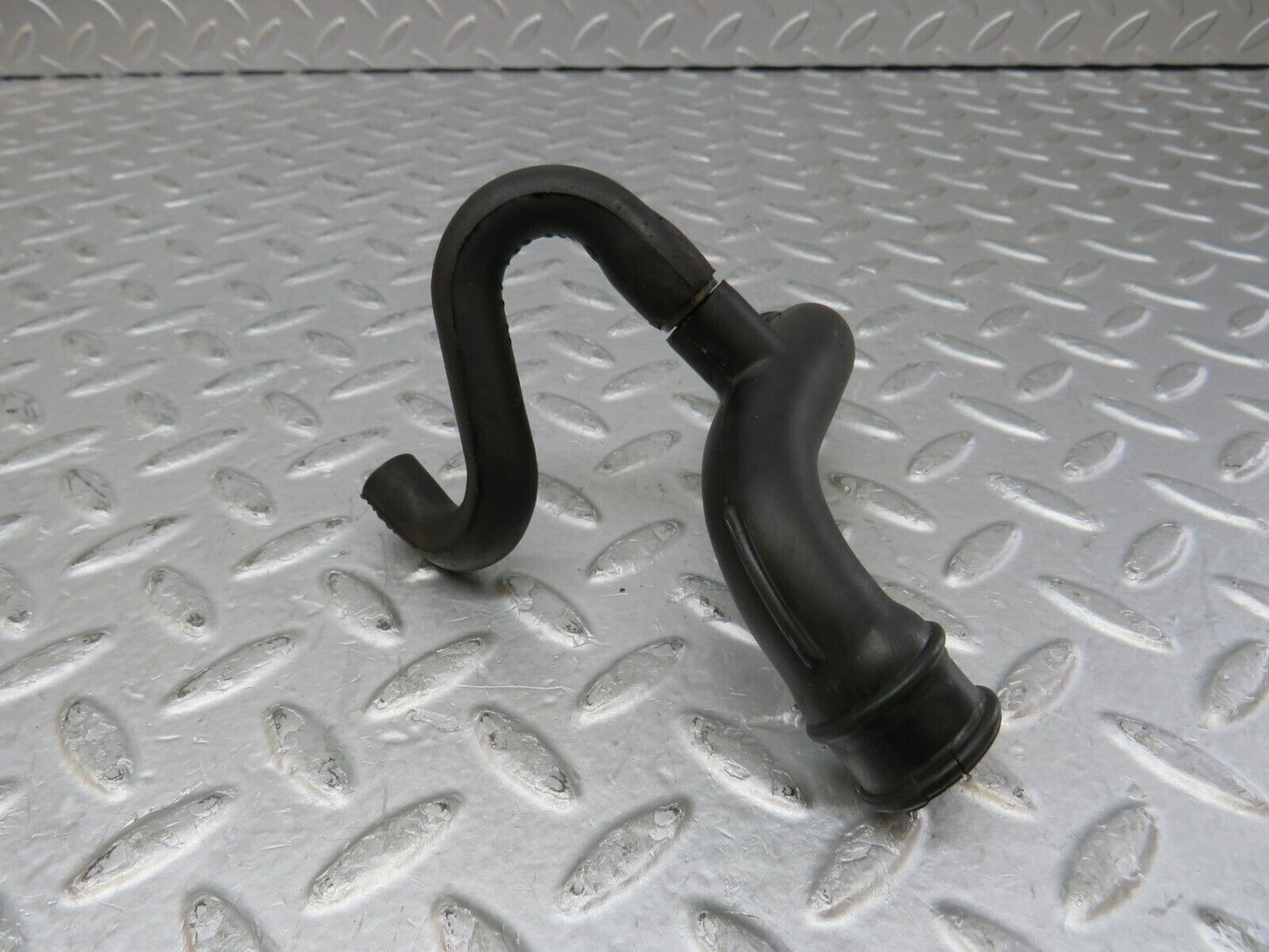35420 Mercedes-Benz R107 280SL Air Intake Pipe 1100943882 1100944882
