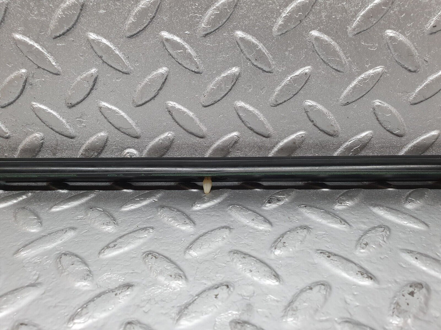 43456 Mercedes-Benz W108 280SE Front Left Door Centre Moulding Trim