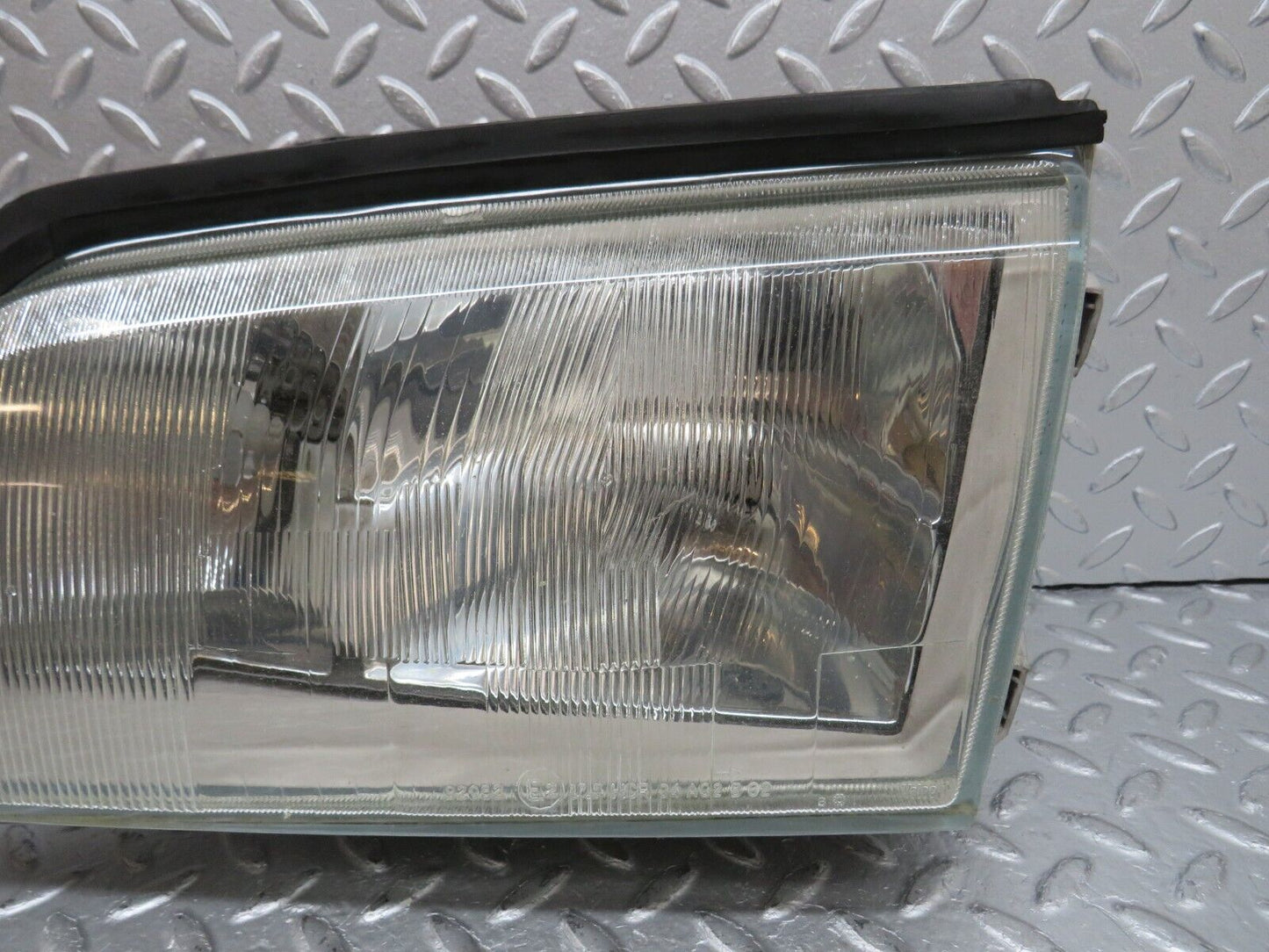 33225 Mercedes-Benz W202 C180 Headlight Hella Left Side
