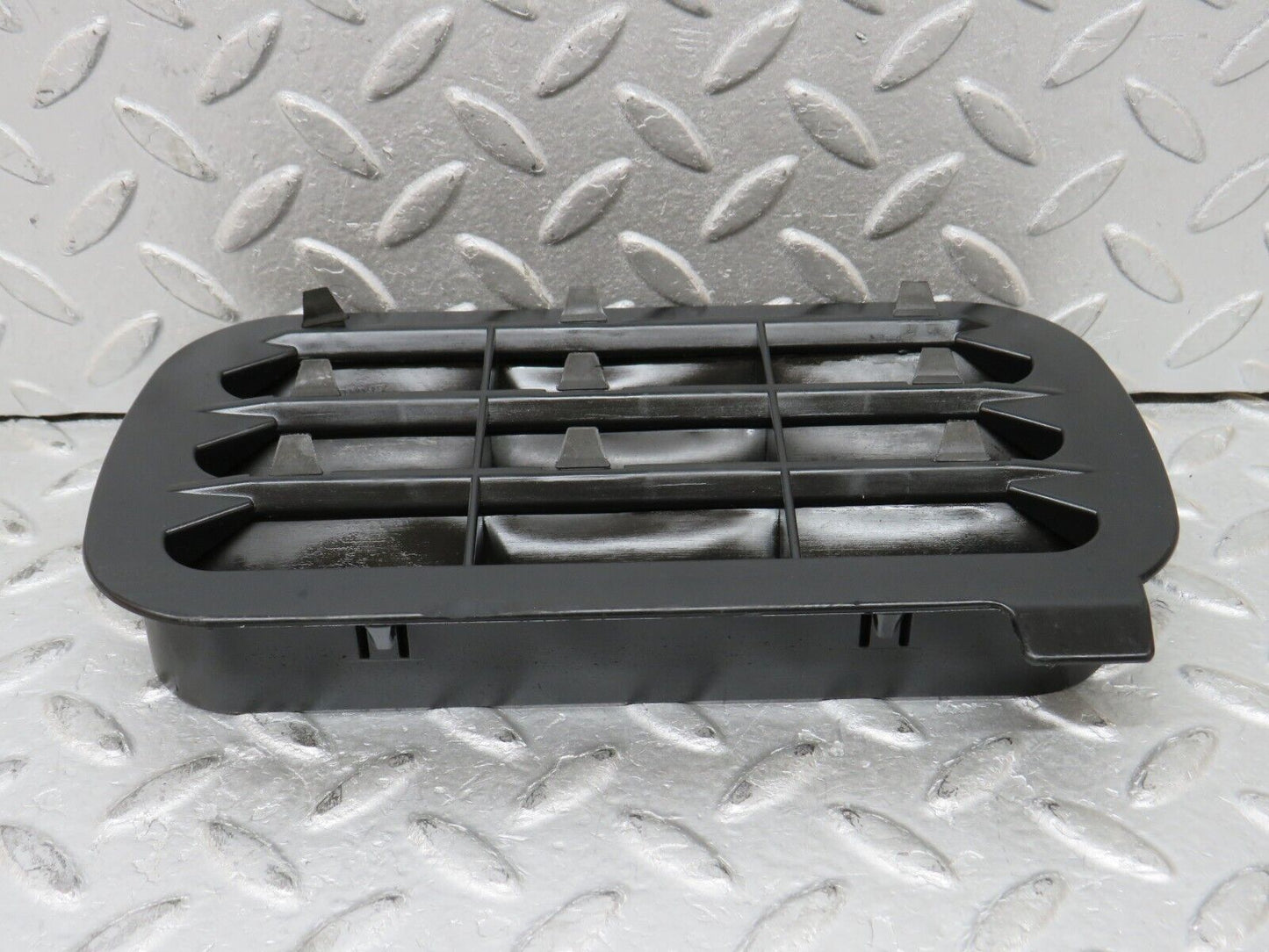 37999 Mercedes-Benz A124 320E Cabriolet Air Intake Vent 1248370230 1248370242