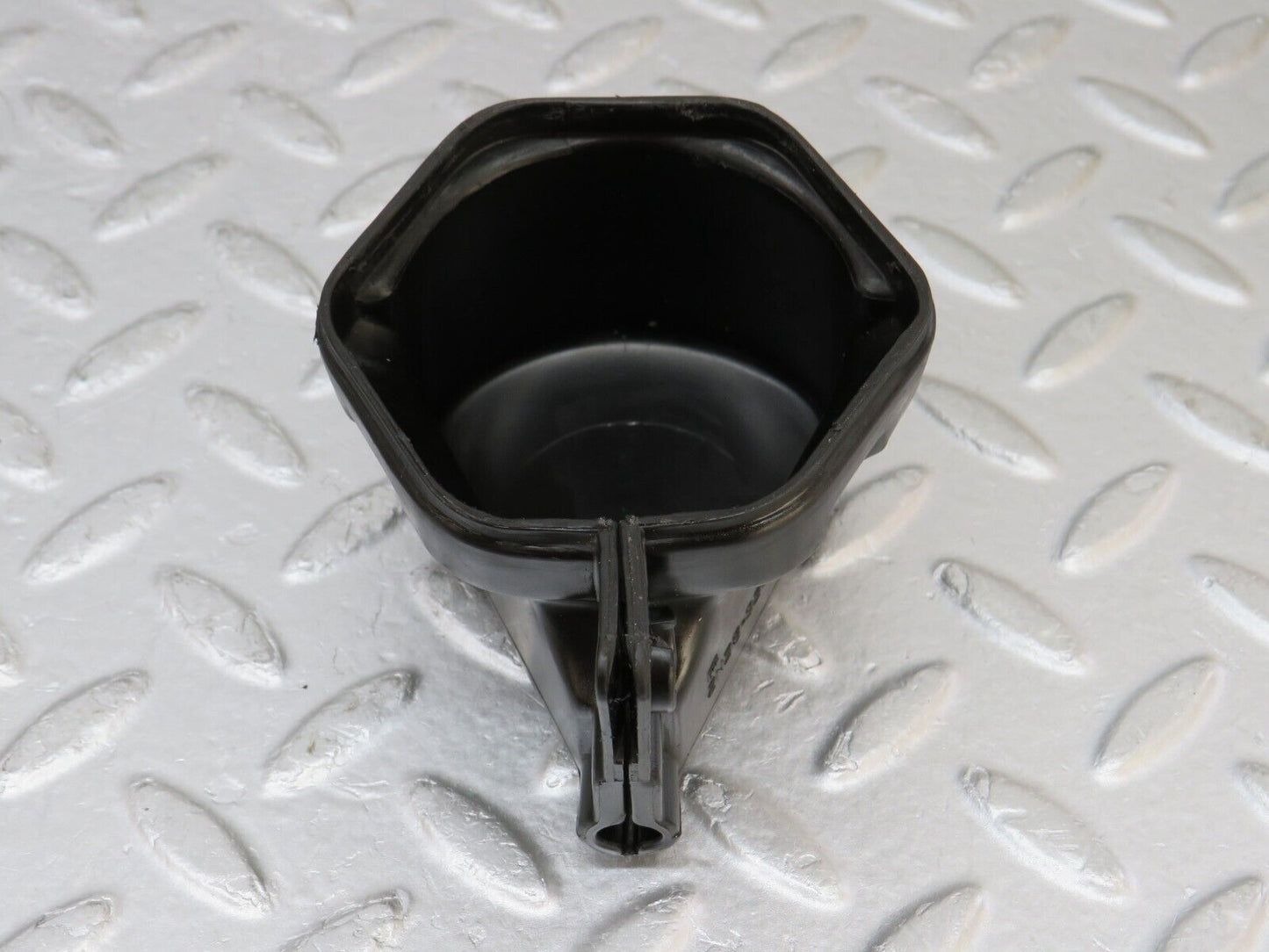 36032 Mercedes-Benz W126 420SE Ignition Coil Cover Cap 0001582285