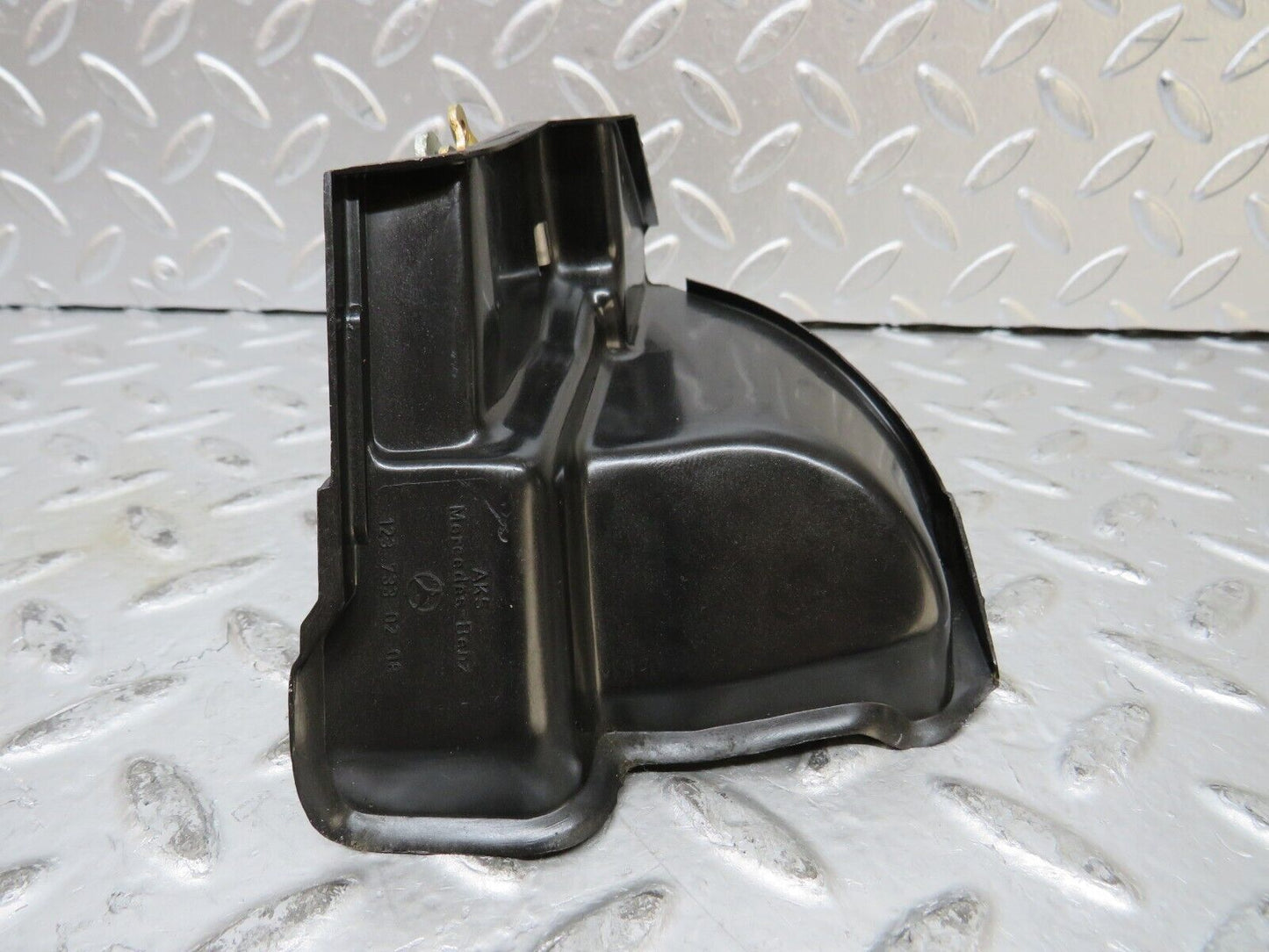 27403 Mercedes-Benz W123 280E Rear Right Door Lock Mechanism 1237230208