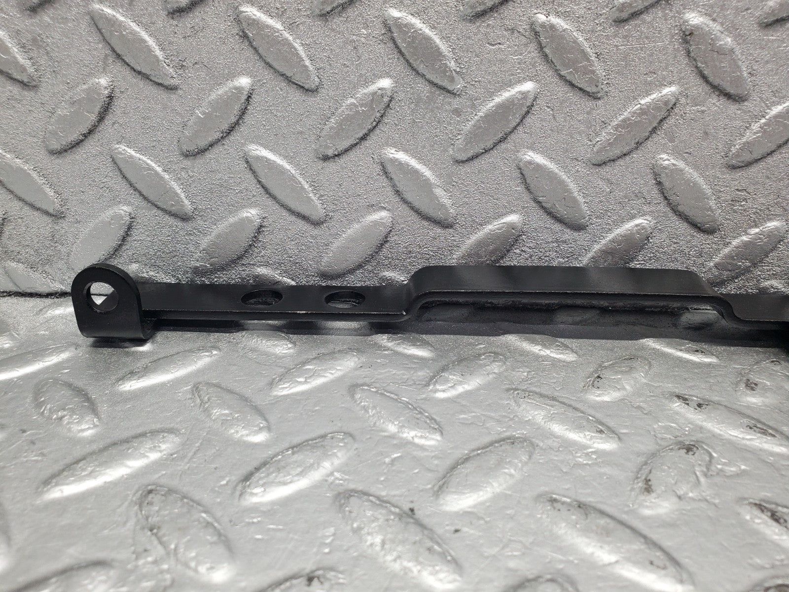 W112 injection distributor block holder plate used OEM