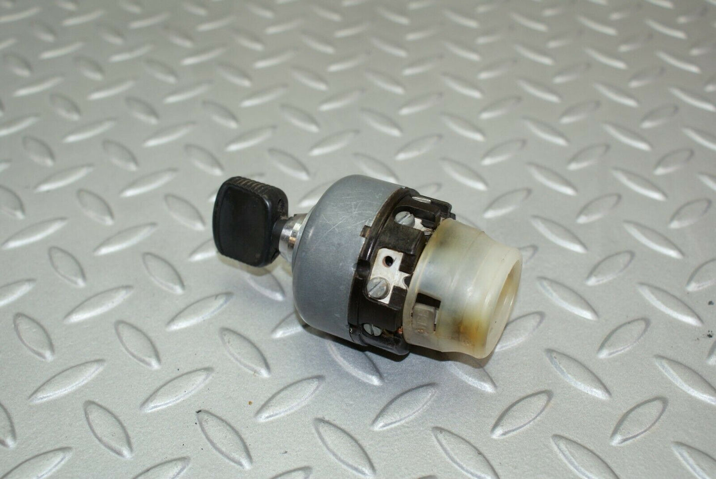3204 Mercedes-Benz W115 220D Headlight Switch