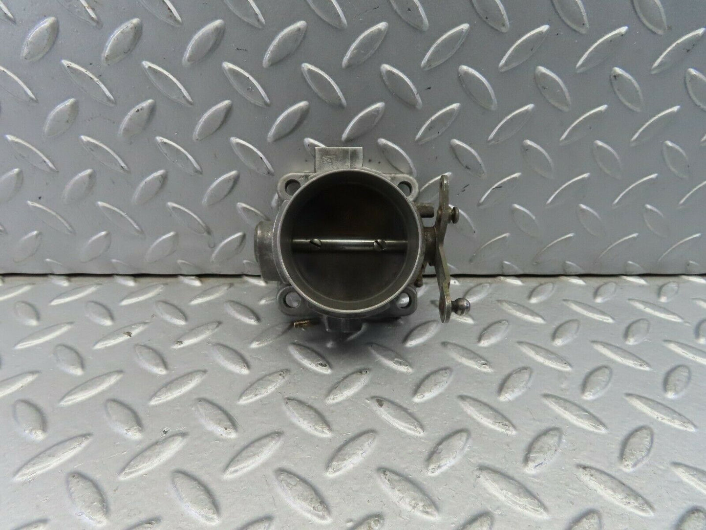 9231 Mercedes-Benz W123 Throttle Body 0011402353