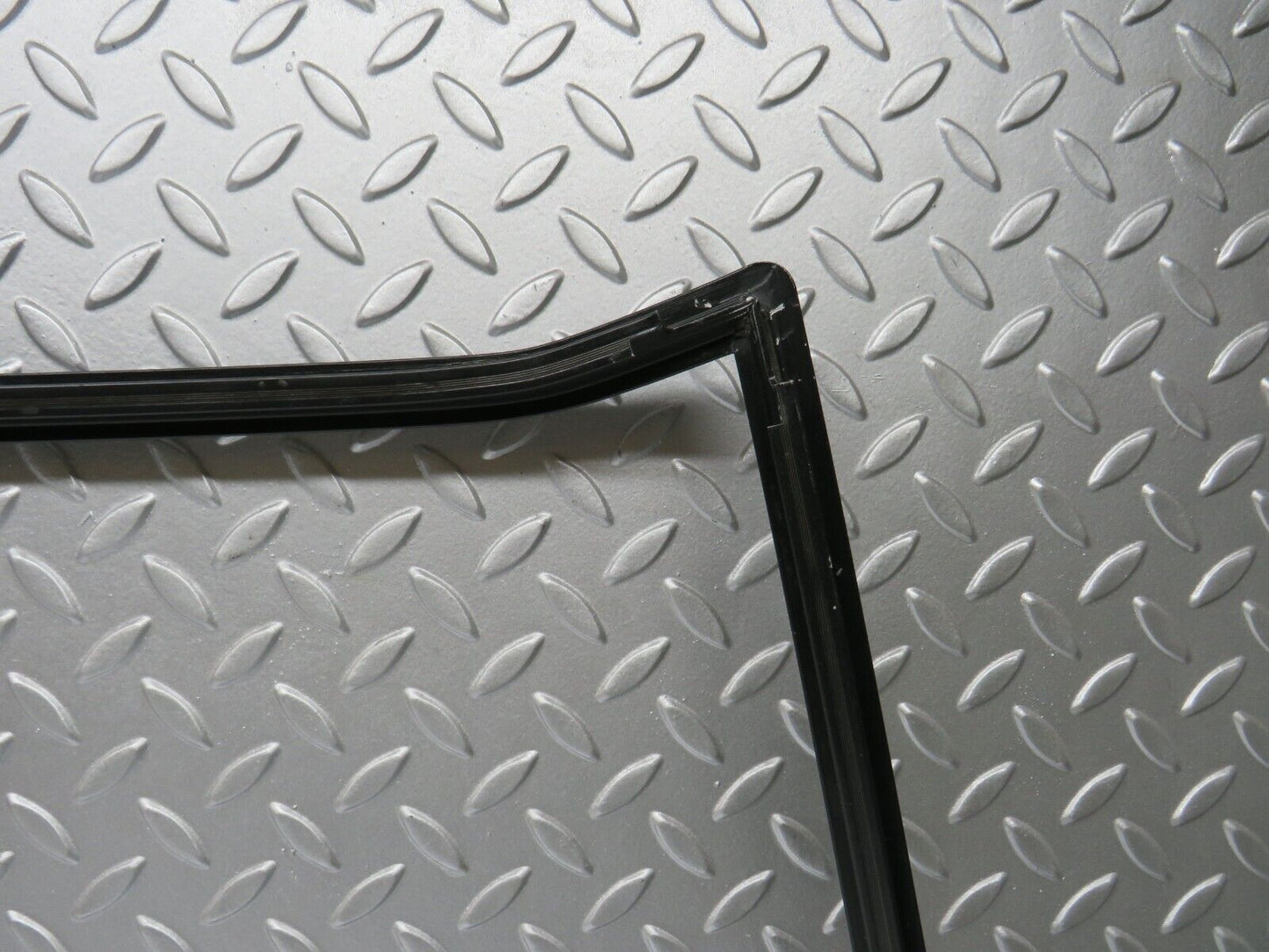 31867 Mercedes-Benz W201 190LE Rear Windscreen Frame