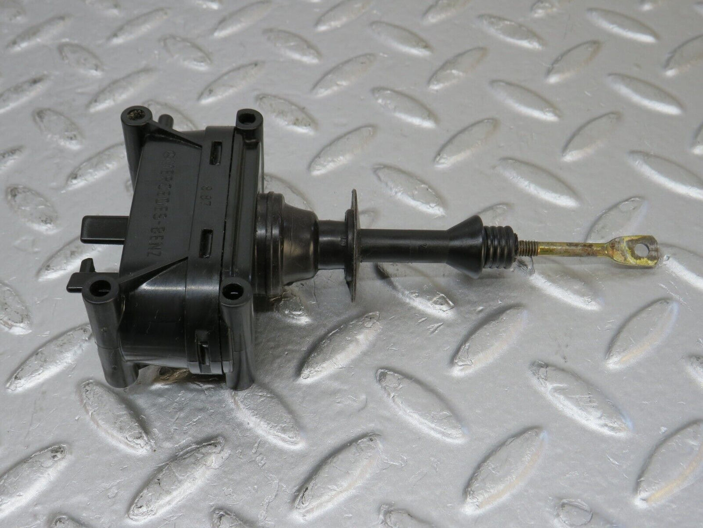 33905 Mercedes-Benz W124 260E Door Lock Vacuum Actuator Rear Left